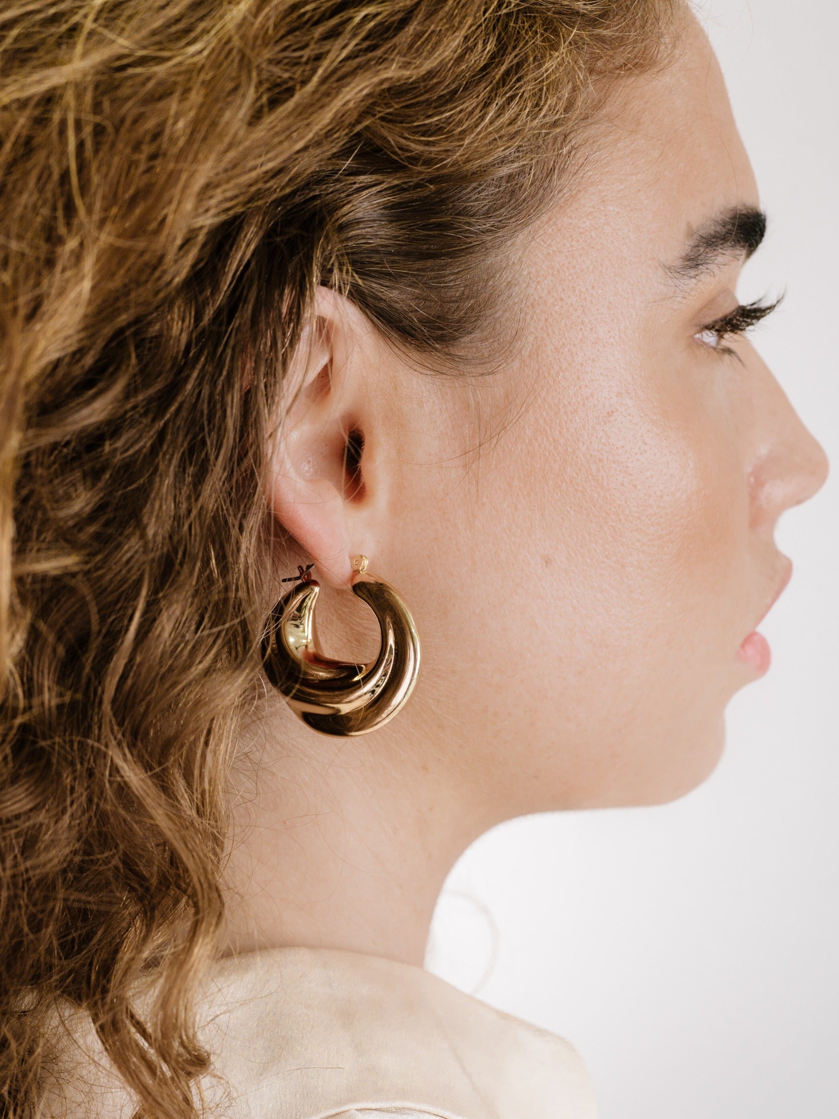 Crescent Swirl Hoop Earrings for Women - Trendy Gold/Silver Dangle Earrings for Everyday Wear | Perfect for Parties, Date Nights & Office