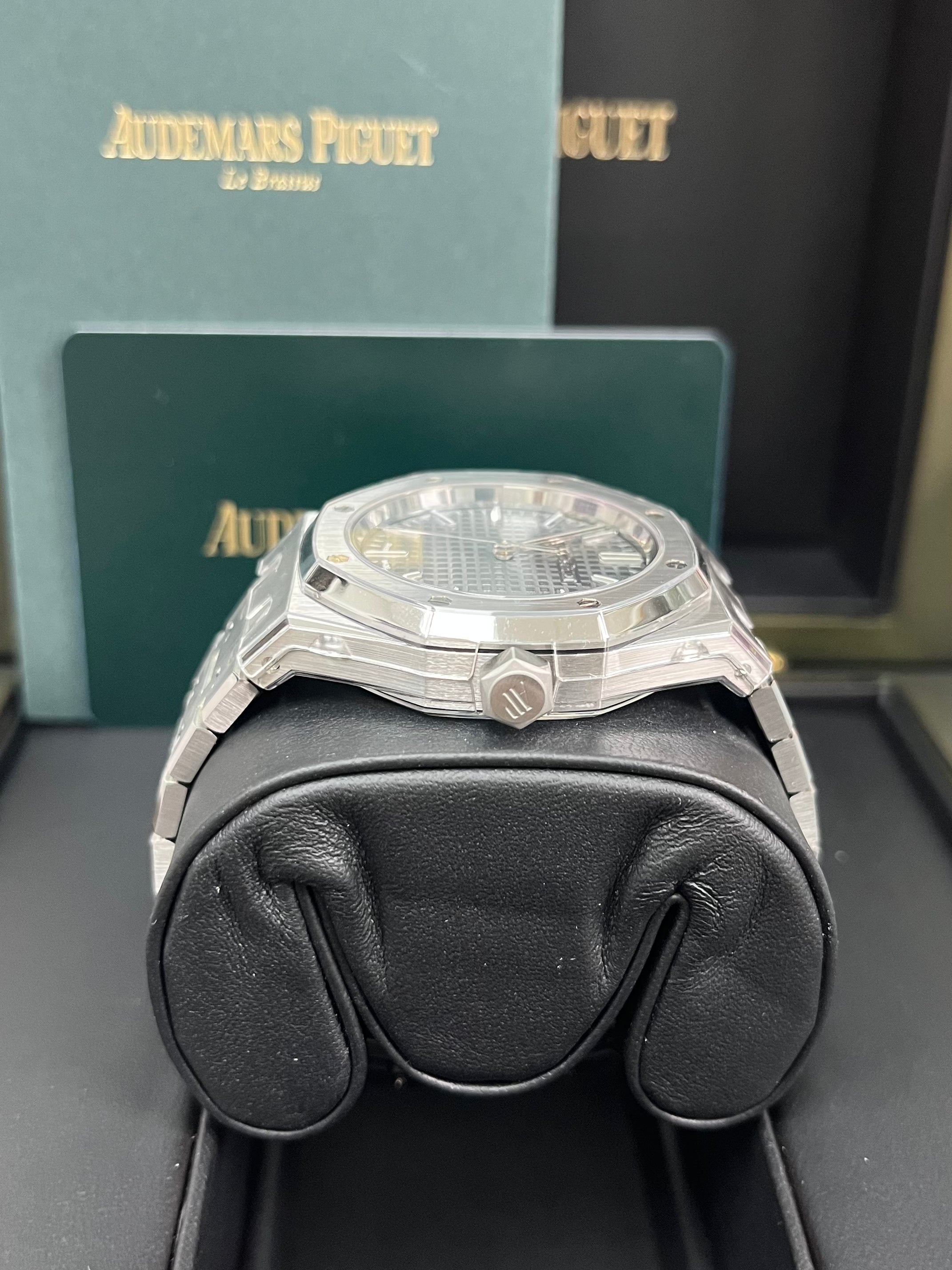 Audemars Piguet Royal Oak 50th Anniversary 37mm Men's Luxury Watch - Grey Dial Ref 15550ST.OO.1356ST.03 - Perfect for Business Meetings & Special Occasions