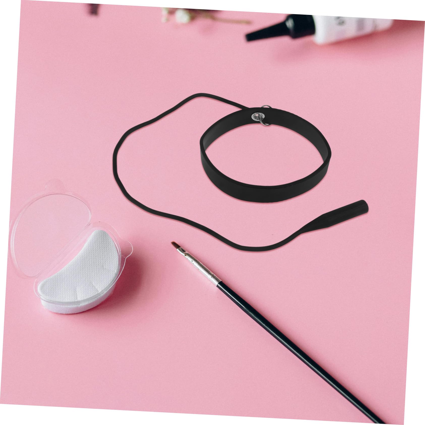 Baluue Eyelash Extension Tweezers Holder - Black Silicone Wristband for Lash Technicians | Convenient Eyelash Tweezer Bracelet for Professional & Home Use | Perfect for Salon, Spa, and DIY Lash Applications