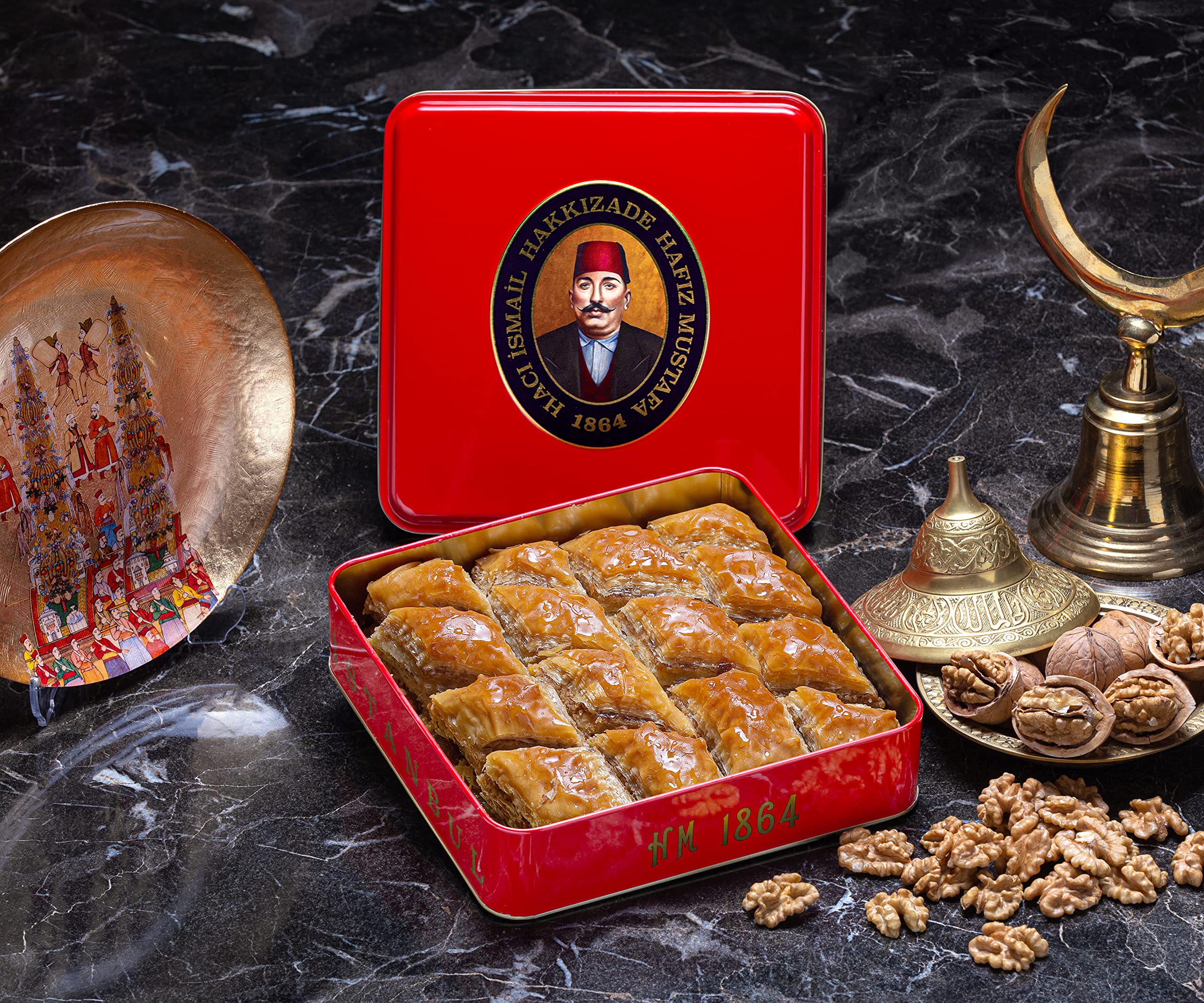 Premium Hafiz Mustafa 1864 Istanbul Baklava Pastry Gift Box - Authentic Turkish Baklava Dessert with Fresh Phyllo Dough, Pistachios, Hazelnuts & Walnuts - Perfect for Birthdays, Christmas & Special Occasions | Gourmet Snack, Holiday Gift & Party Dessert Tray