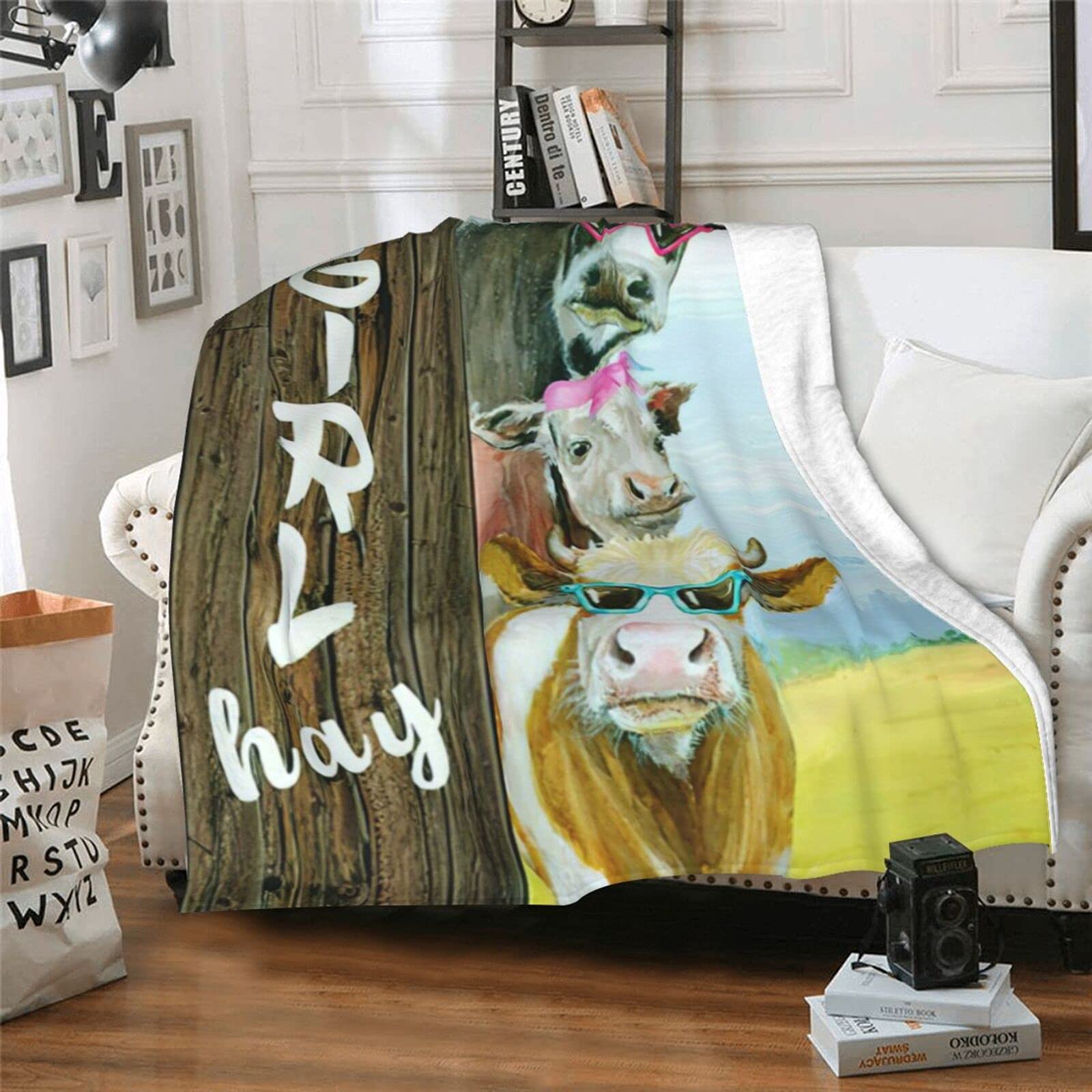 Hay Girl Hay Funny Cows Throw Blanket - Ultra Soft Micro Fleece Blanket for Bed, Couch & Living Room - Cozy Farmhouse Decor for Winter Nights & Movie Time