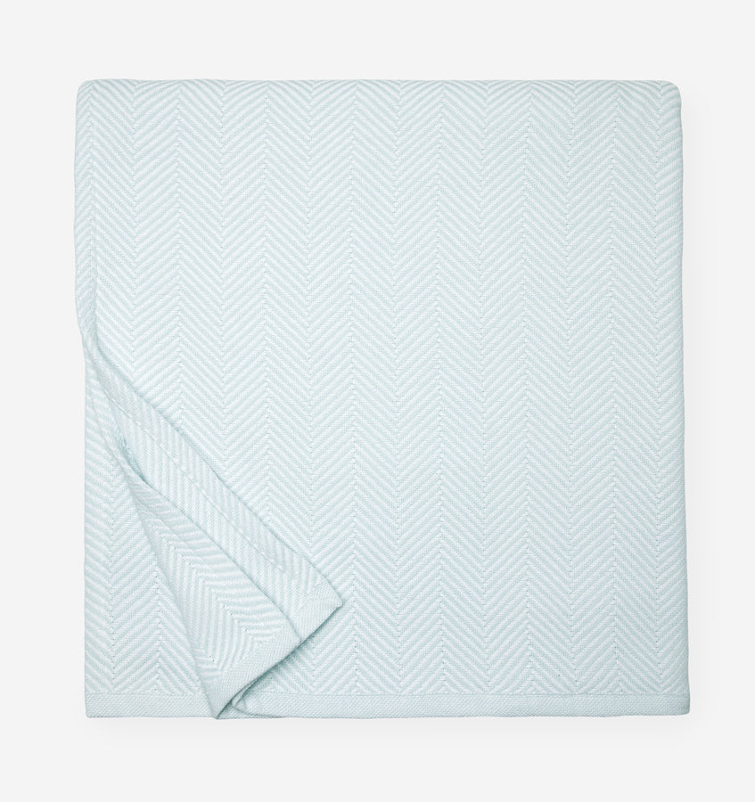 Soft & Cozy Camilo Blanket - Premium Fleece Throw for Home, Office, and Travel - Perfect for Couch, Bed, or Gift Giving