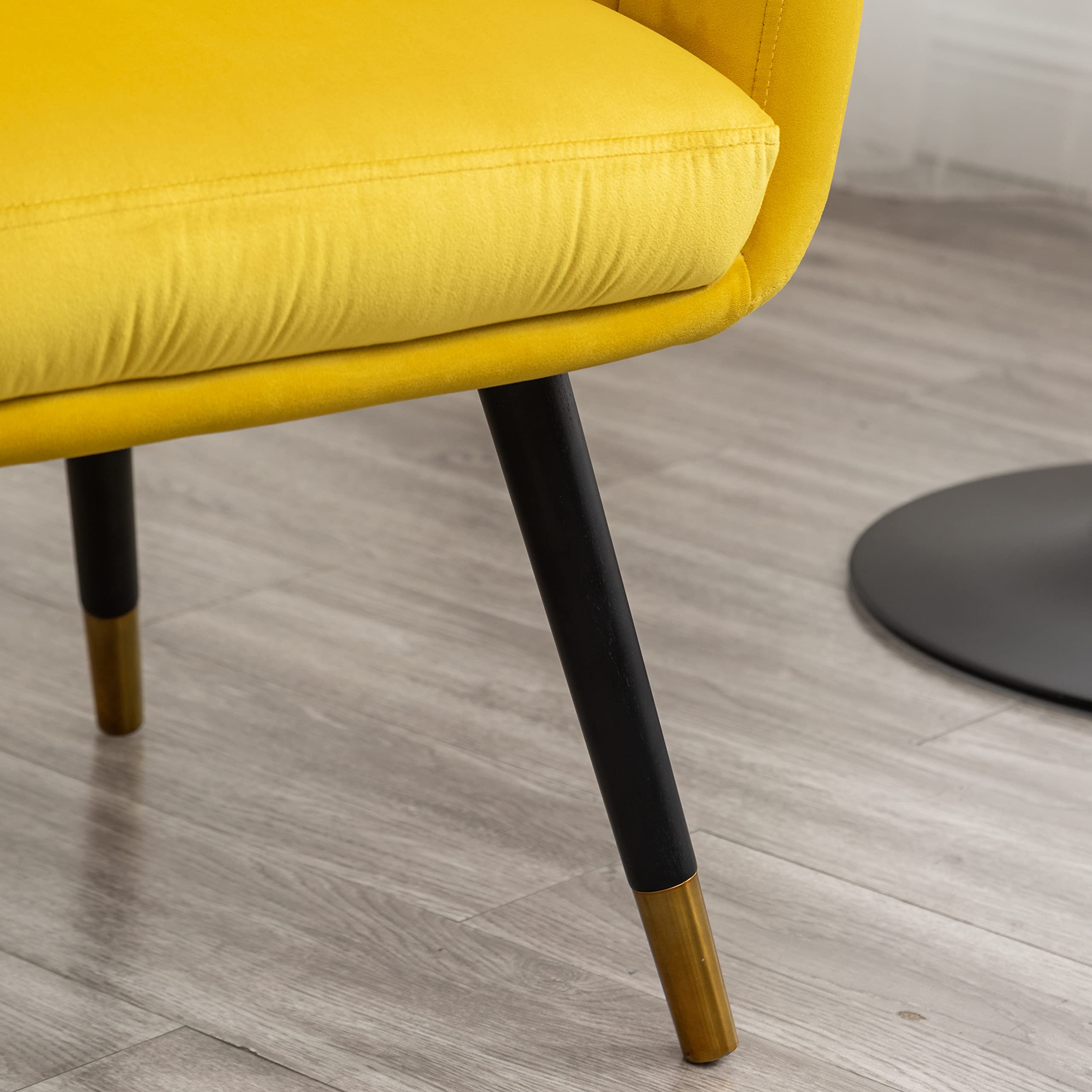Roundhill Furniture Tuchico Modern Velvet Accent Chair - Plush Upholstered Lounge Chair in Vibrant Yellow | Perfect for Living Room, Bedroom or Office Decor