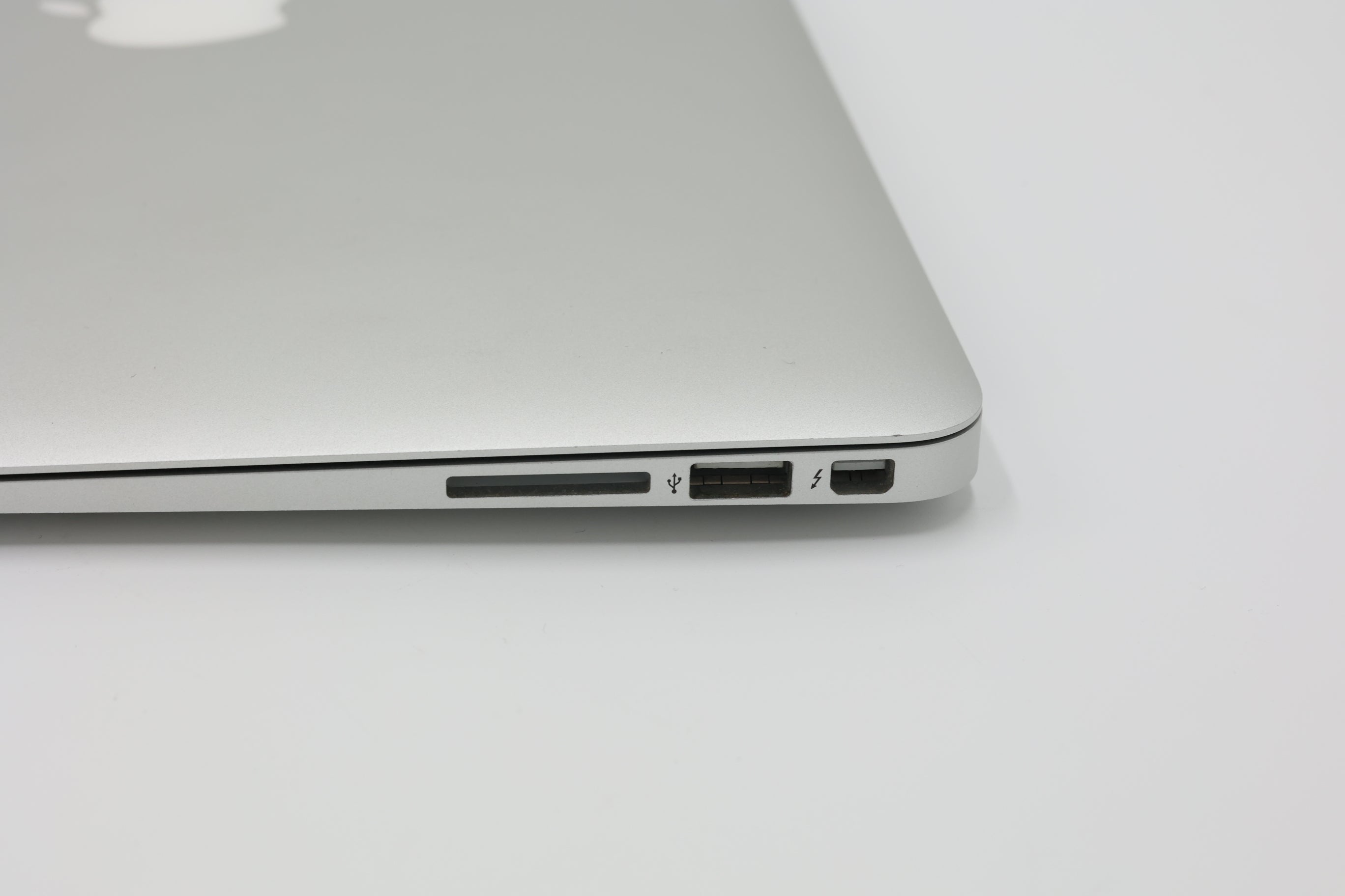 Refurbished Apple MacBook Air 13-inch 1.3GHz i5 4GB RAM Laptop - Lightweight & Portable for Students, Business Travel & Remote Work