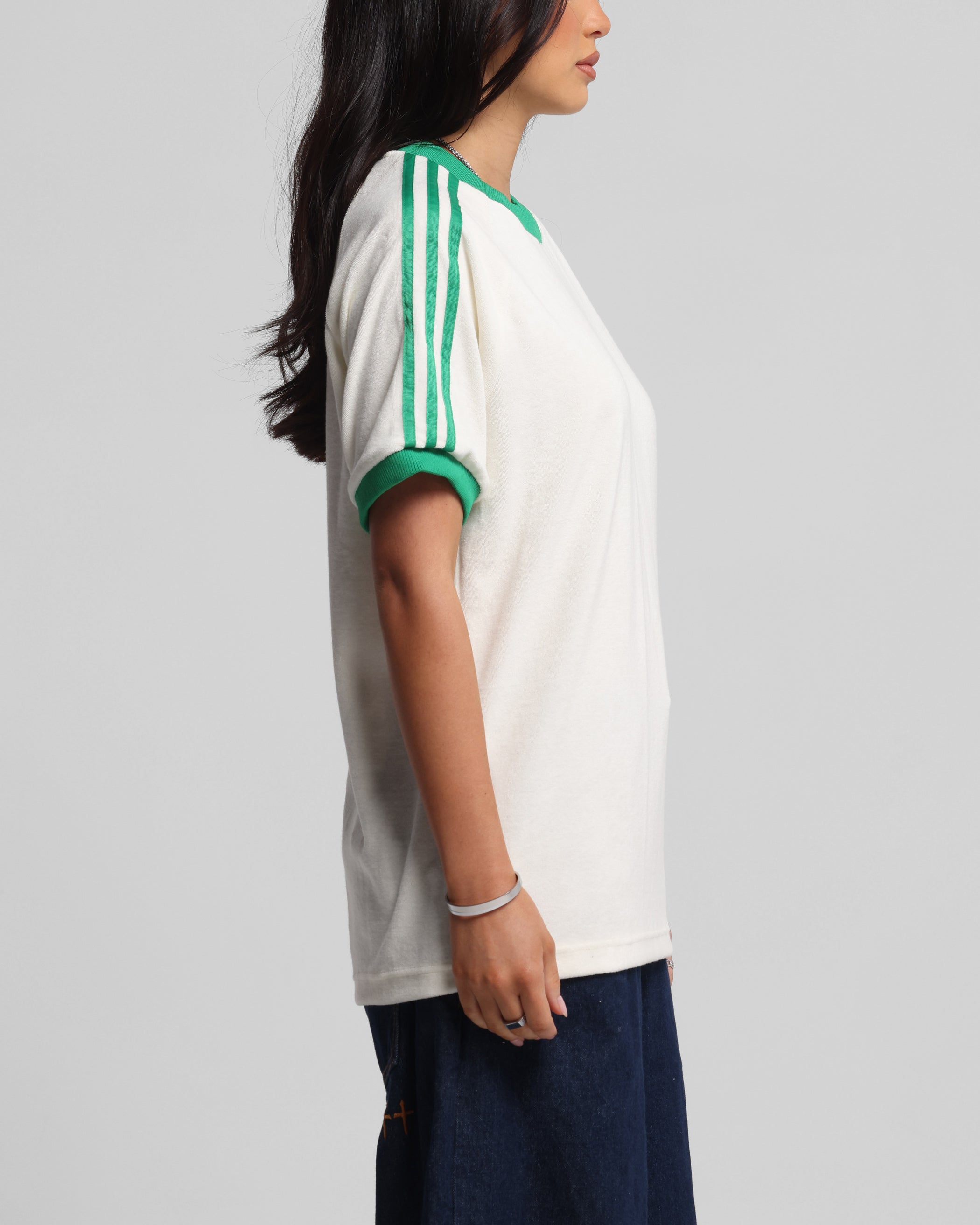 Adidas Originals 70's Cali Vintage T-Shirt - Off White | Retro Casual Wear for Men & Women | Perfect for Street Style & Everyday Outfits