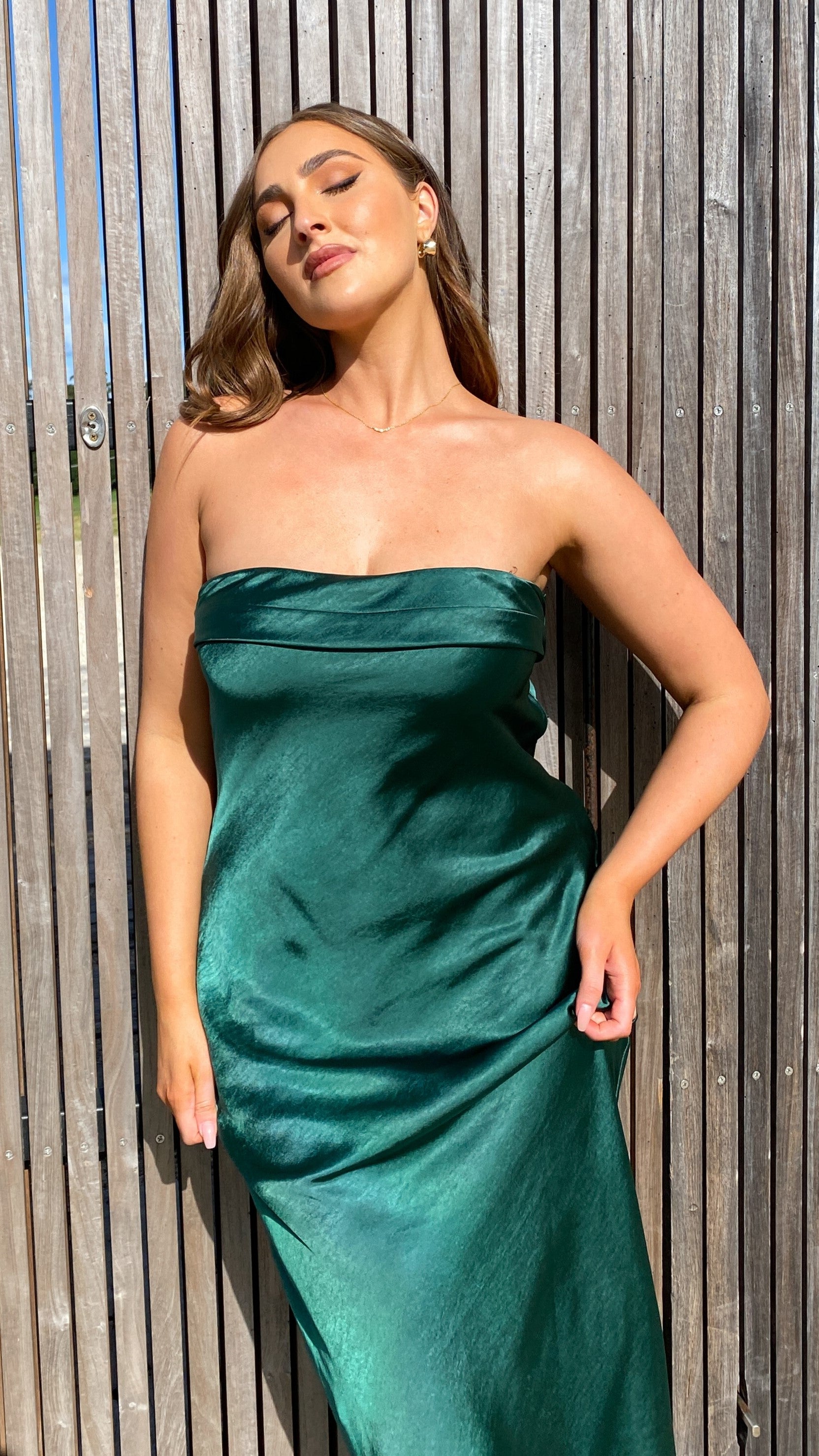 Gisele Maxi Dress - Elegant Emerald Green Long Flowy Dress for Women | Perfect for Weddings, Parties & Summer Vacations