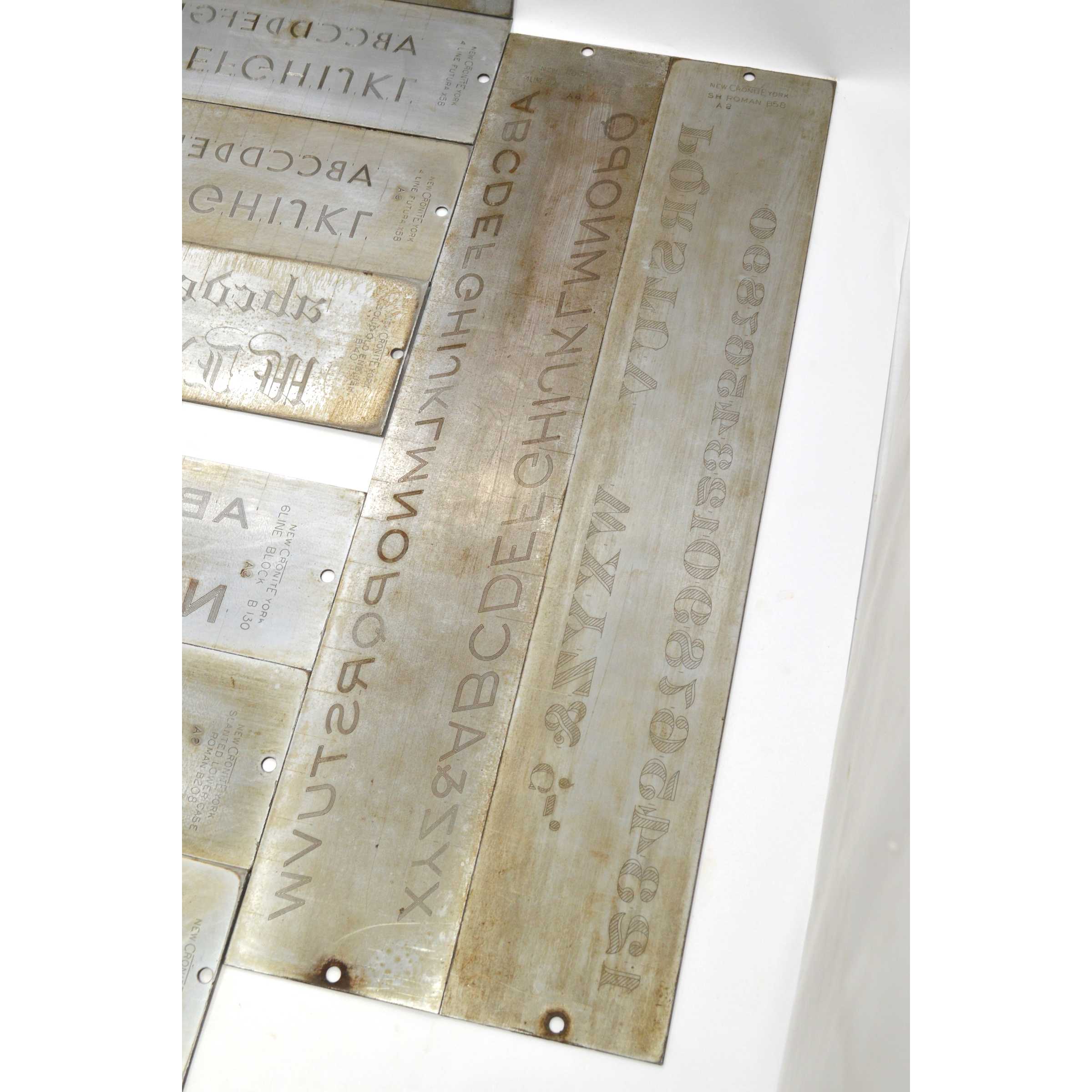 Antique CRONITE Engraving Font Plate Set - Lot of 11 Vintage Metal Plates for Engraver & Pantograph Machines - Perfect for Jewelry Making, Trophy Engraving & Personalized Gifts