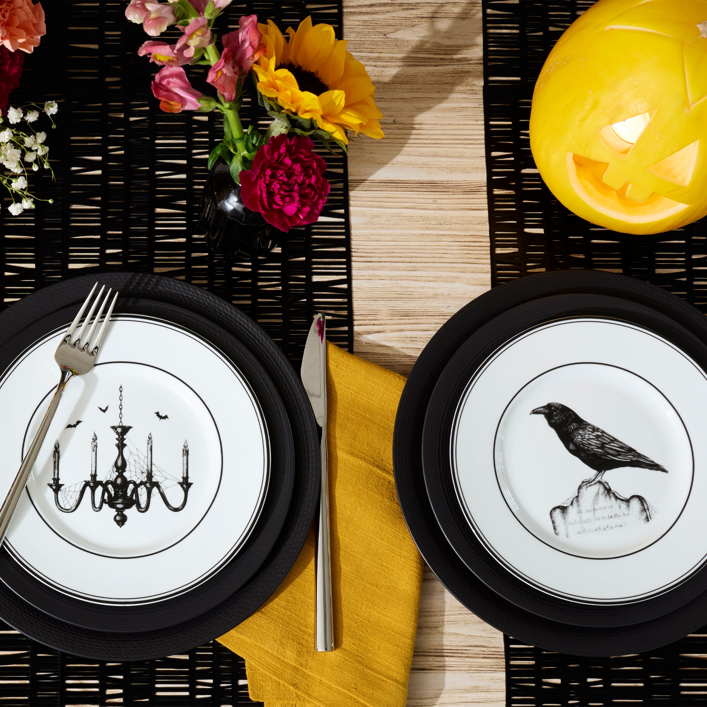 LX Collective Black Accent Plates Set of 4 - Elegant Dinnerware for Modern Dining, Party Serving & Home Decor