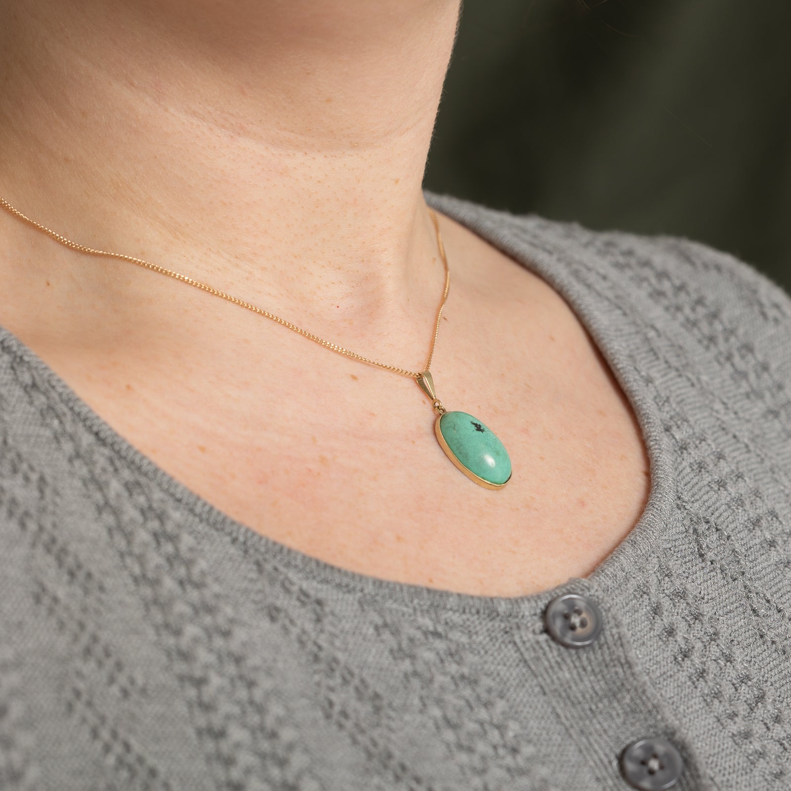 12.00ct Oval Cabochon Turquoise Pendant Necklace - Natural Gemstone Jewelry for Women, Boho Chic Accessories - Perfect for Casual Wear, Gift Giving & Special Occasions