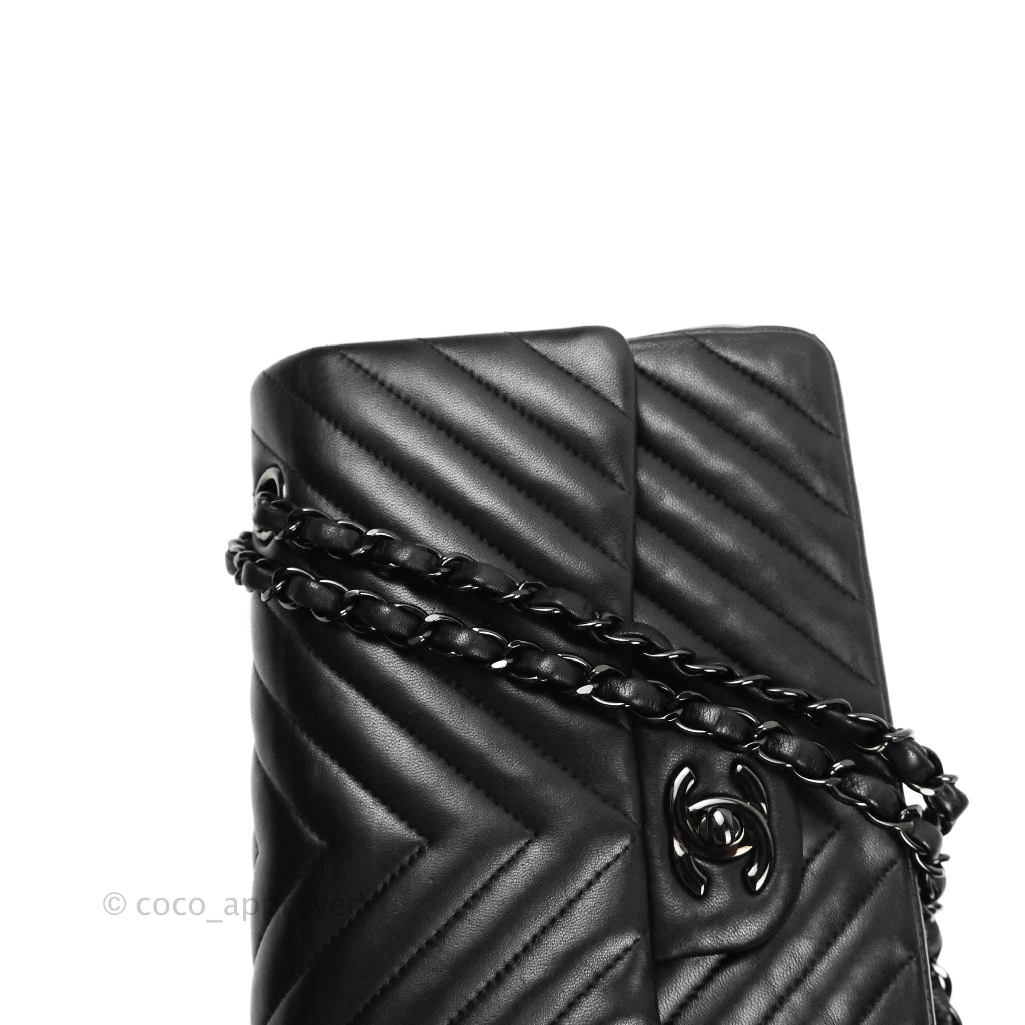 Chanel Classic Chevron M/L Medium Double Flap Bag in So Black Lambskin Leather - Luxury Handbag for Women, Perfect for Evening Events & Special Occasions