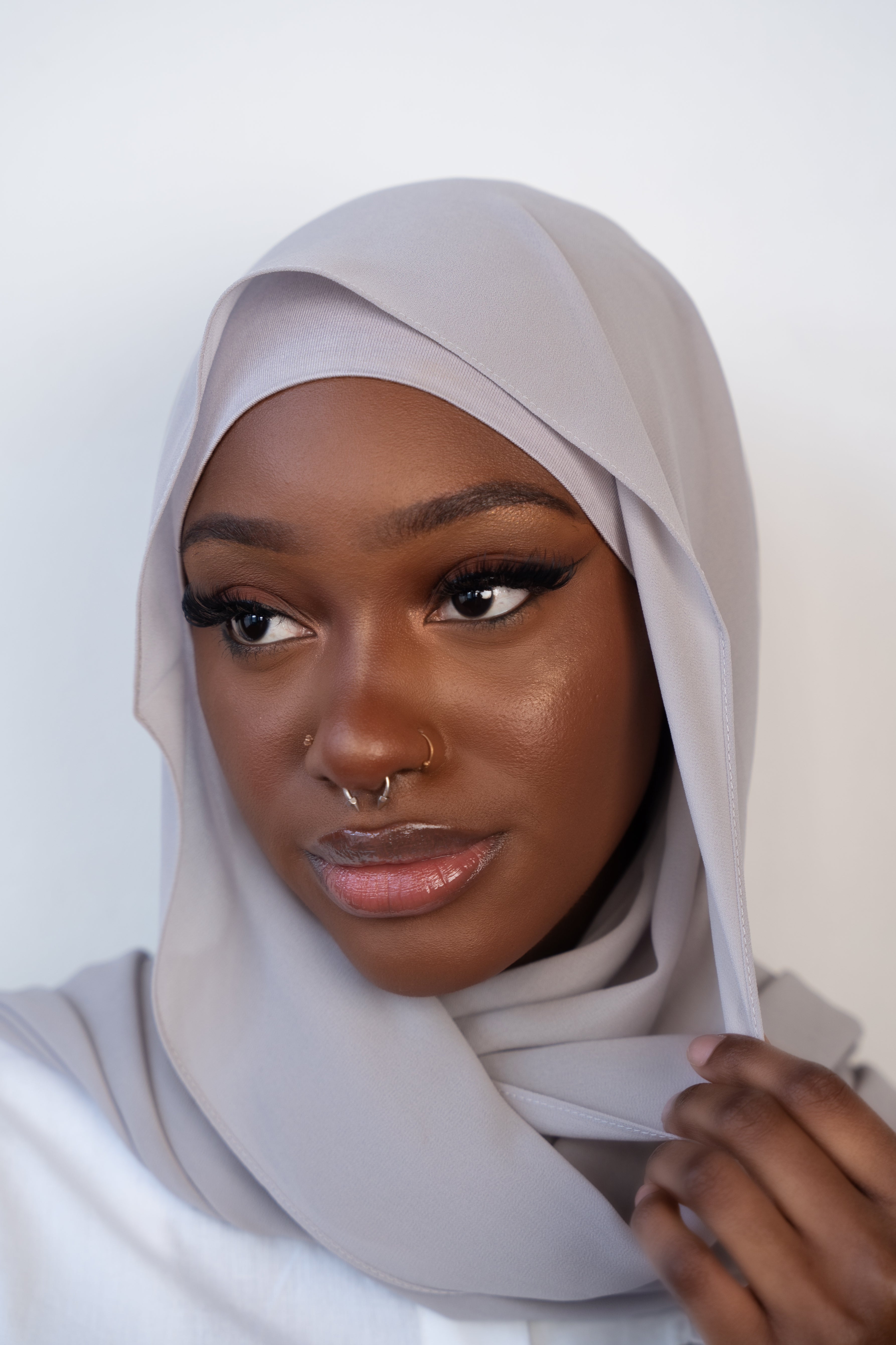 Elegant Chiffon Hijab Set Sara - Soft & Lightweight Muslim Scarf for Women - Perfect for Daily Wear, Prayer, and Special Occasions