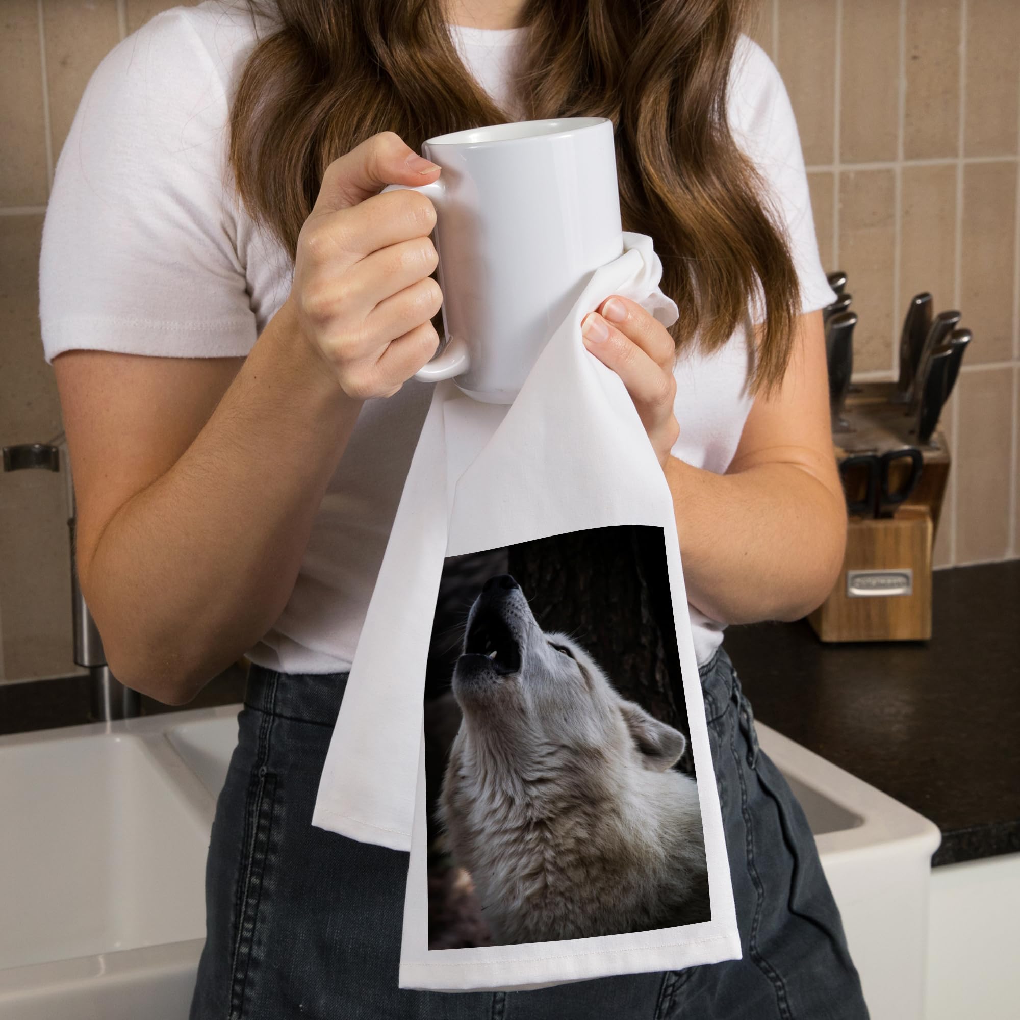 Lantern Press Wolf Howling - 100% Cotton Tea Towel & Decorative Hand Towel for Kitchen, Home Decor, Cabin, Camping - Perfect for Drying Dishes, Wall Art, or Outdoor Adventures
