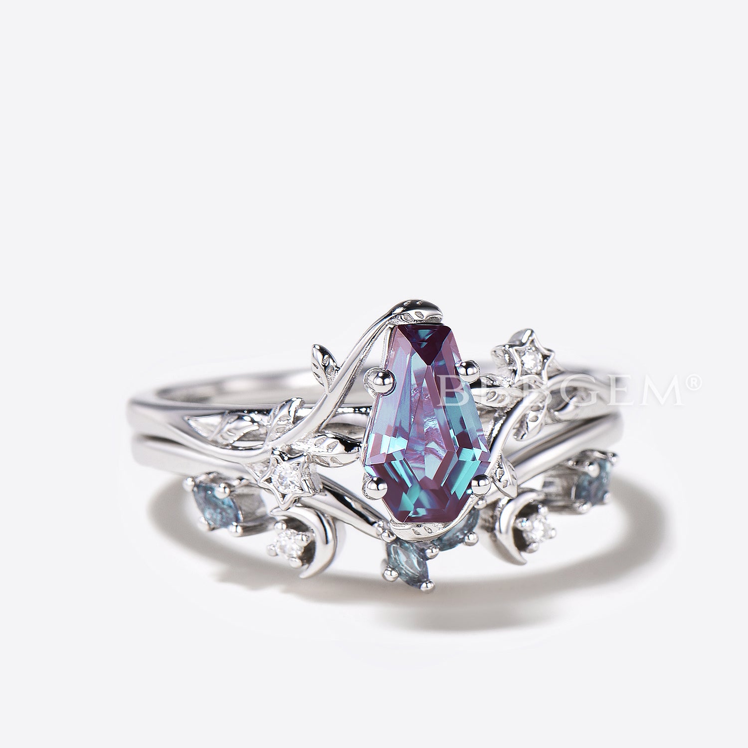 Nature Inspired Leaf Engagement Ring - Moon Star Coffin Alexandrite Wedding Band for Women | Perfect for Boho, Vintage & Nature-Themed Weddings