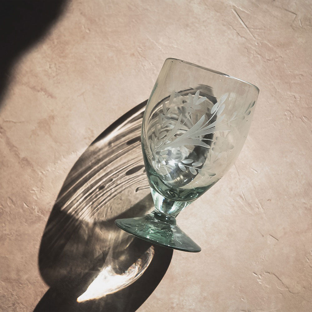 Exquisite Hand-Etched Floral Goblet - Elegant Wine Glass for Weddings, Parties & Home Decor | Perfect for Gifts & Special Occasions