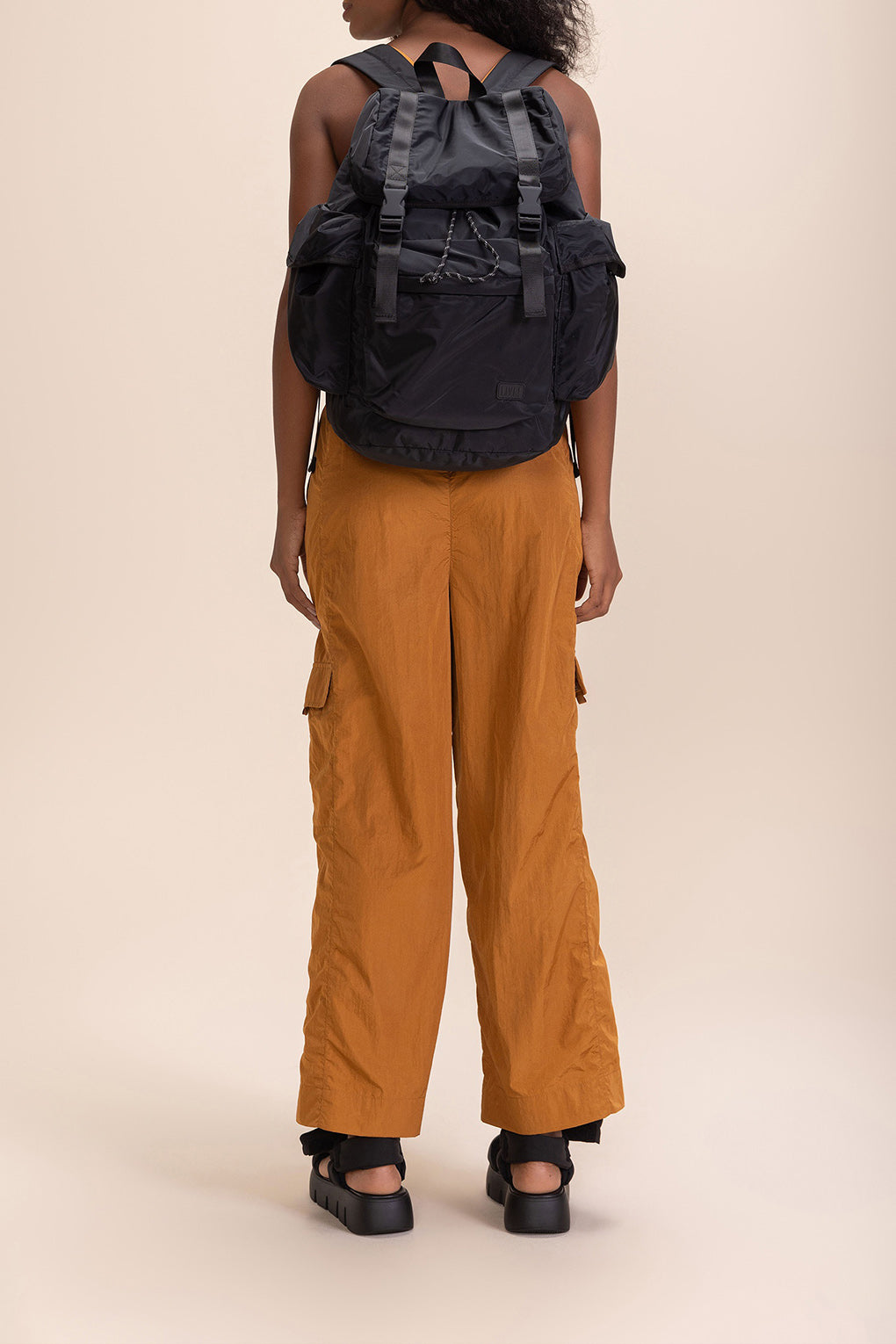 Stylish Nylon Street Pants for Men & Women - Lightweight, Durable & Comfortable Urban Fashion - Perfect for Casual Wear, Travel & Outdoor Activities