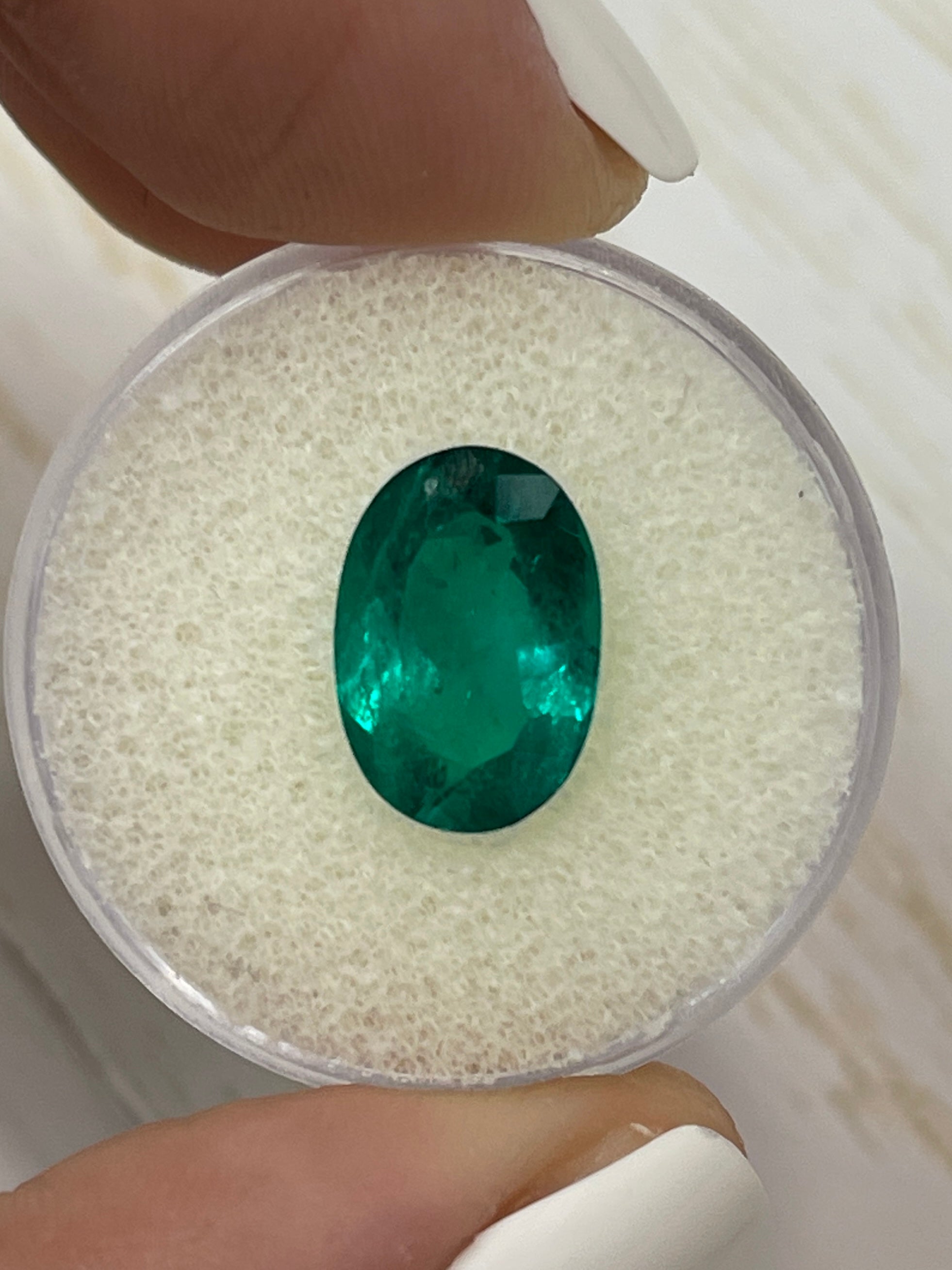 4.0 Carat Vivid Dark Muzo Green Natural Loose Colombian Emerald Oval Cut Gemstone for Jewelry Making, Engagement Rings & Luxury Gifts
