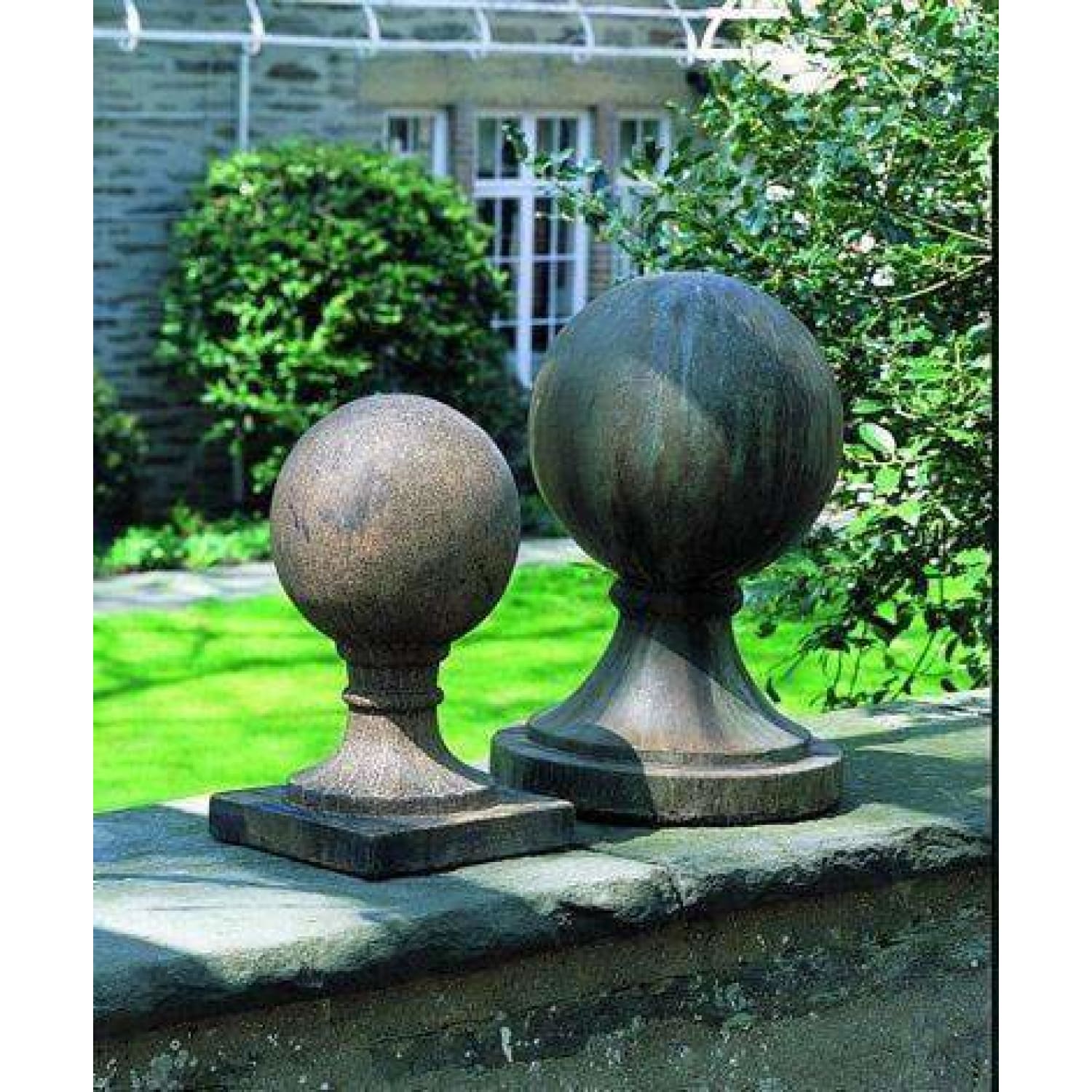Campania International Small Sphere with Square Base - Decorative Tabletop Accent for Home, Office & Garden Decor | Perfect for Centerpieces, Shelves & Outdoor Spaces