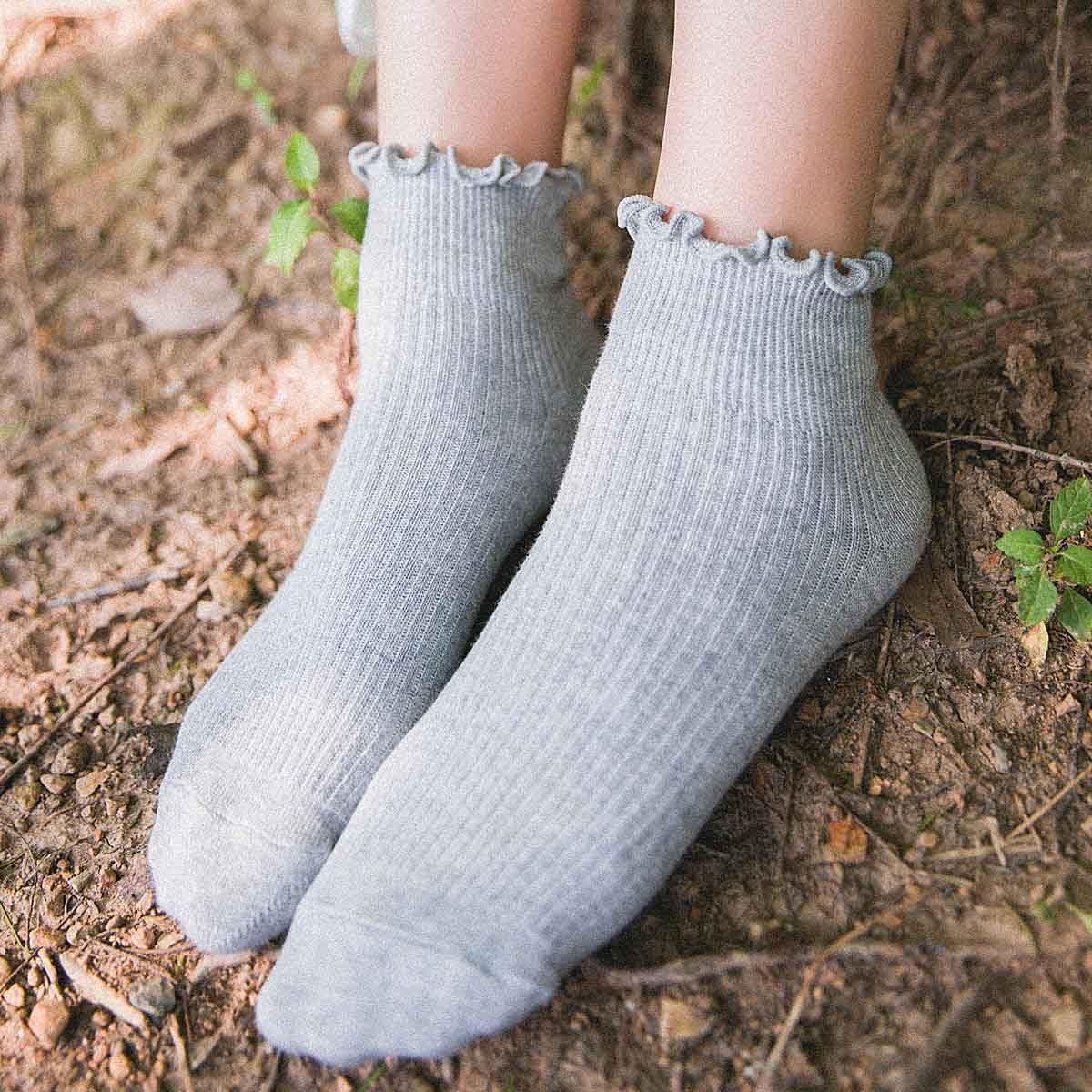 Women's Ruffle Ankle Socks 6 Pack - Soft Cotton Knit Cute Lettuce Trim Turn-Cuff Casual Socks for Everyday Wear, Outfits & Gifts