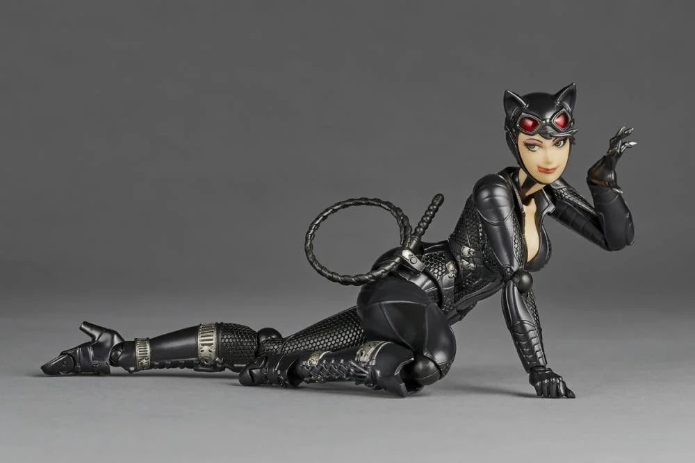 Amazing Yamaguchi Revoltech Figure Complex Catwoman Batman: Arkham Knight NR022 - Highly Articulated Collectible Action Figure for Display & Cosplay