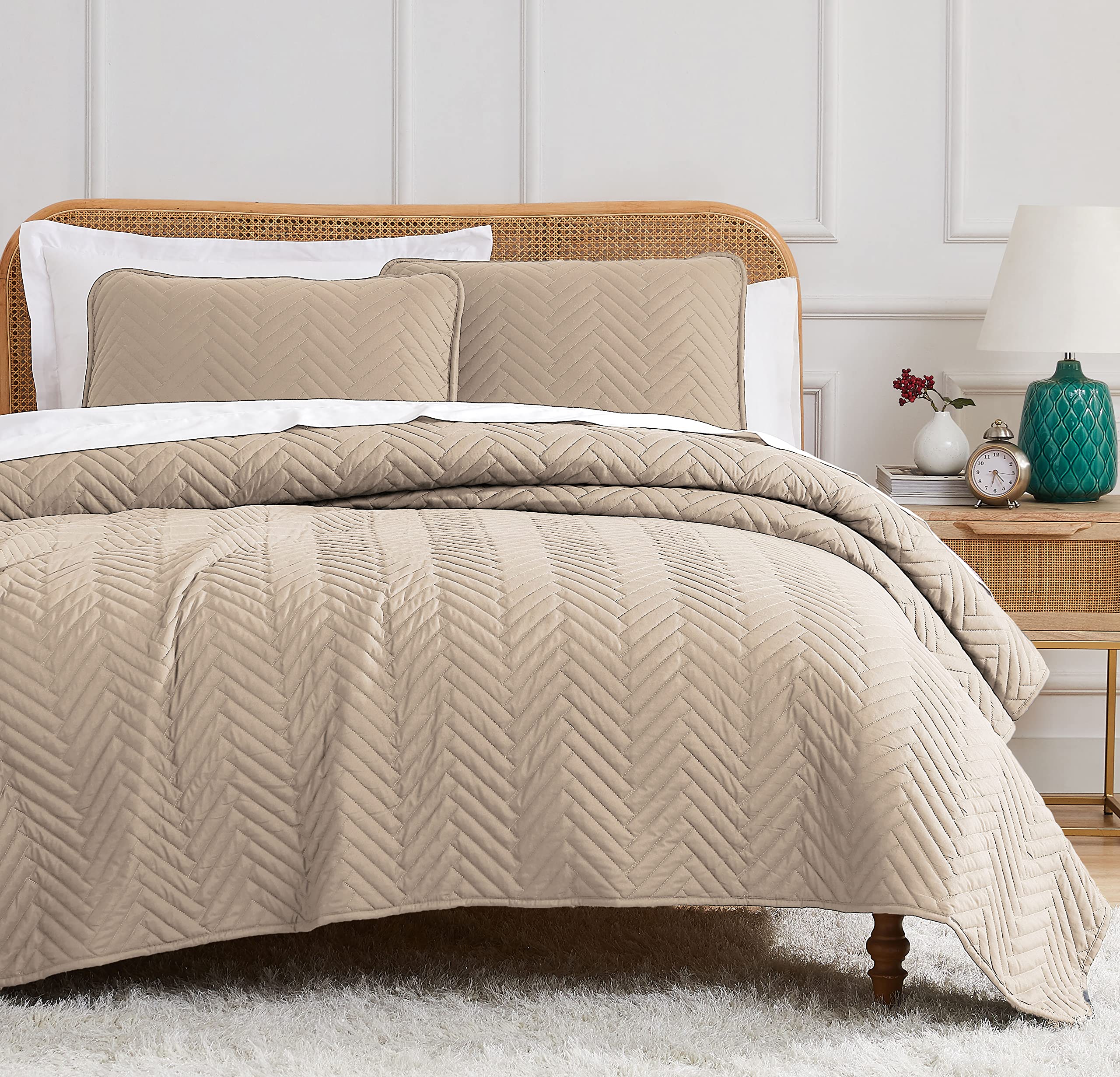 Oversized King Quilt Set - Soft Microfiber Chevron Bedding for California King Beds | Home Decor