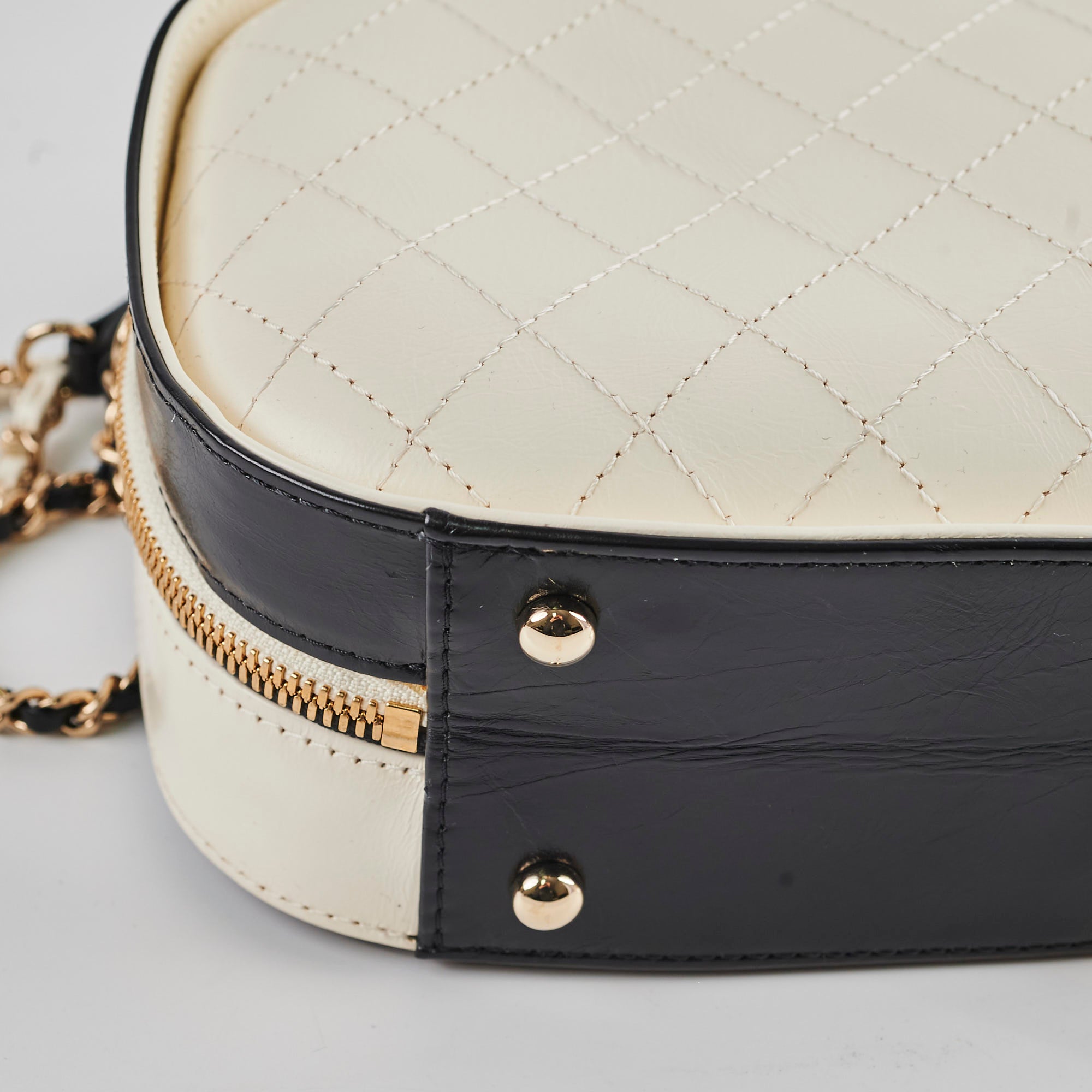Chanel Round Vanity Case in Black & White - Luxury Cosmetic Bag for Travel & Everyday Use