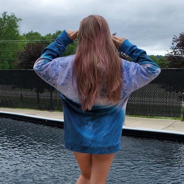 Ocean Wave Hoodie for Men & Women - Soft Comfortable Pullover Sweatshirt with Stylish Wave Design - Perfect for Casual Wear, Outdoor Activities & Loungewear
