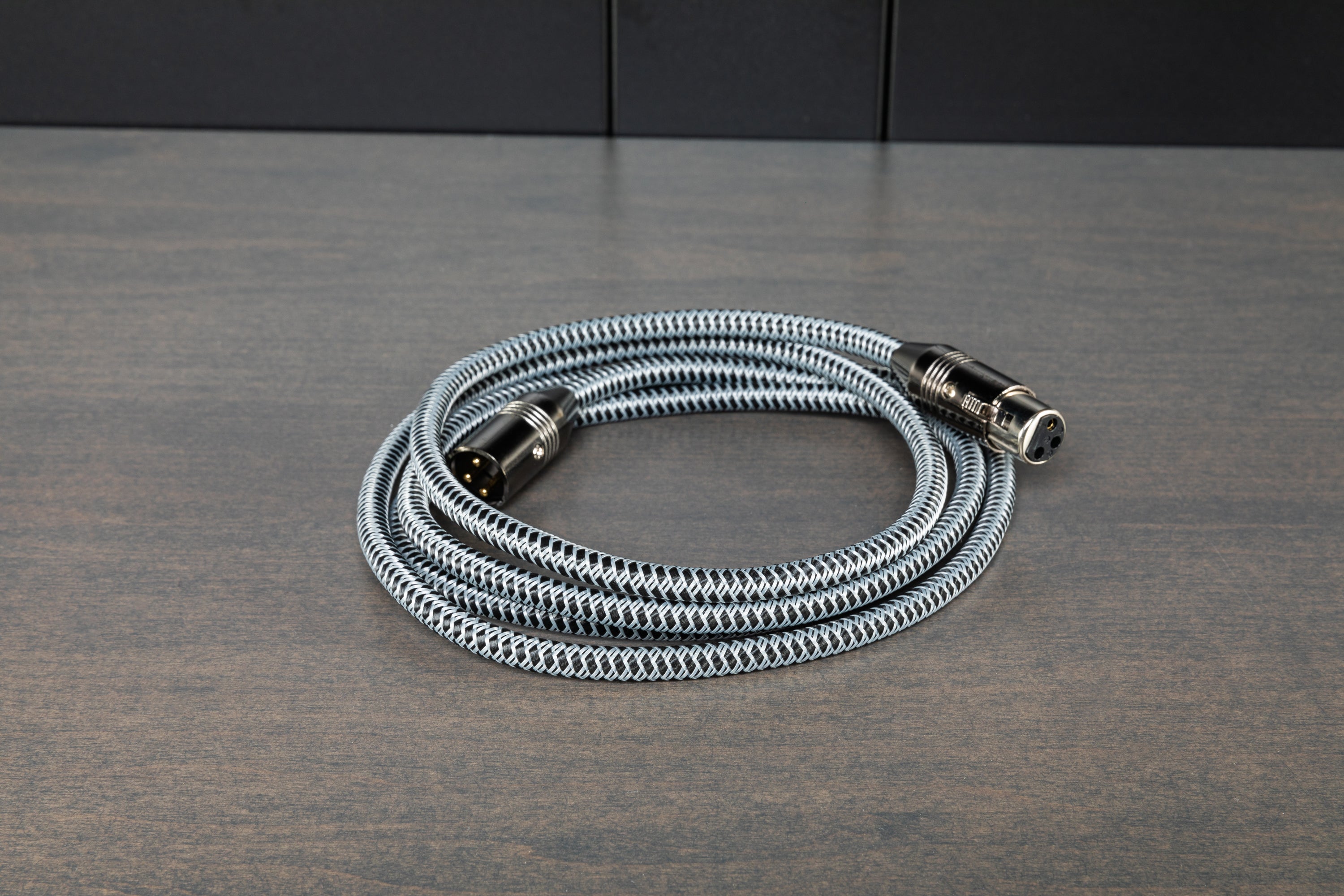 Velox Balanced XLR Cable - Professional Audio Cable for Studio Recording, Live Sound & DJ Equipment - High-Quality Shielded XLR Male to Female Cable for Microphones, Mixers & Audio Interfaces