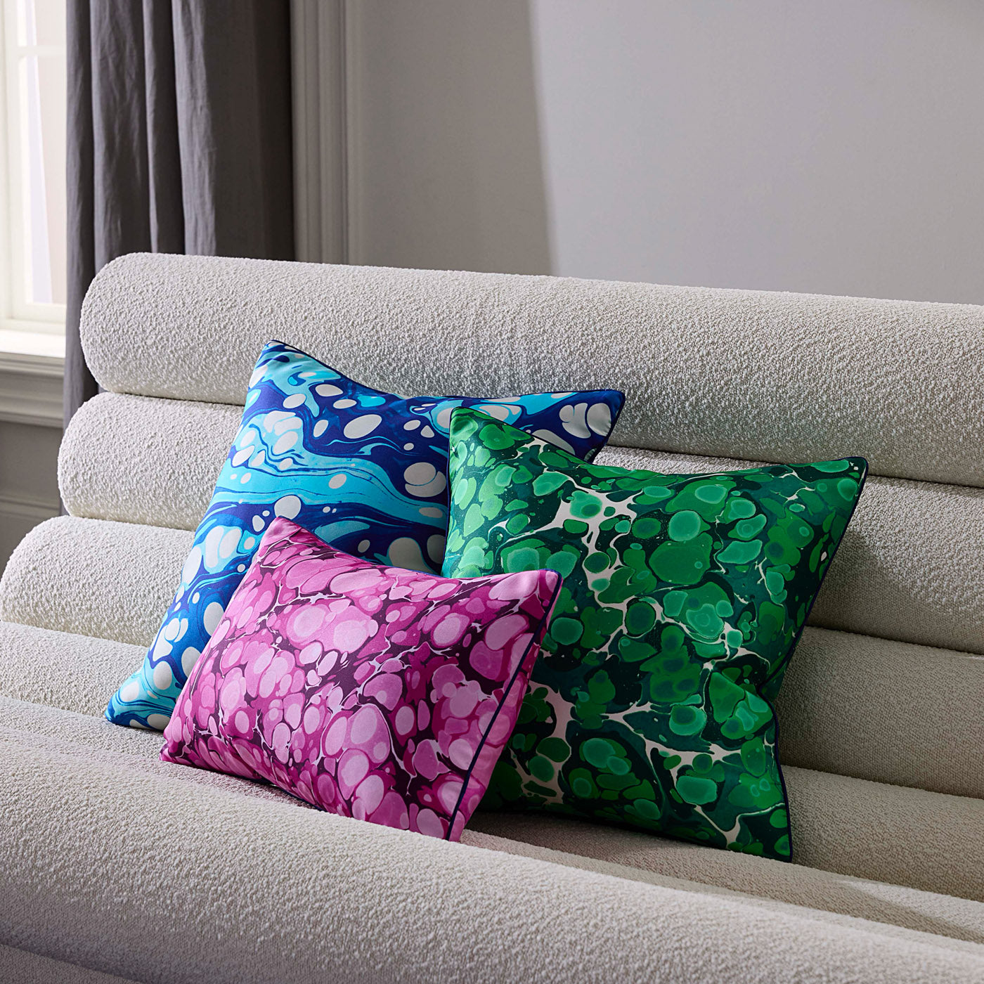 Luxury Marbleized Blue Silk Pillowcase - Soft & Hypoallergenic for Side Sleepers - Perfect for Bedroom Decor & Gift Ideas