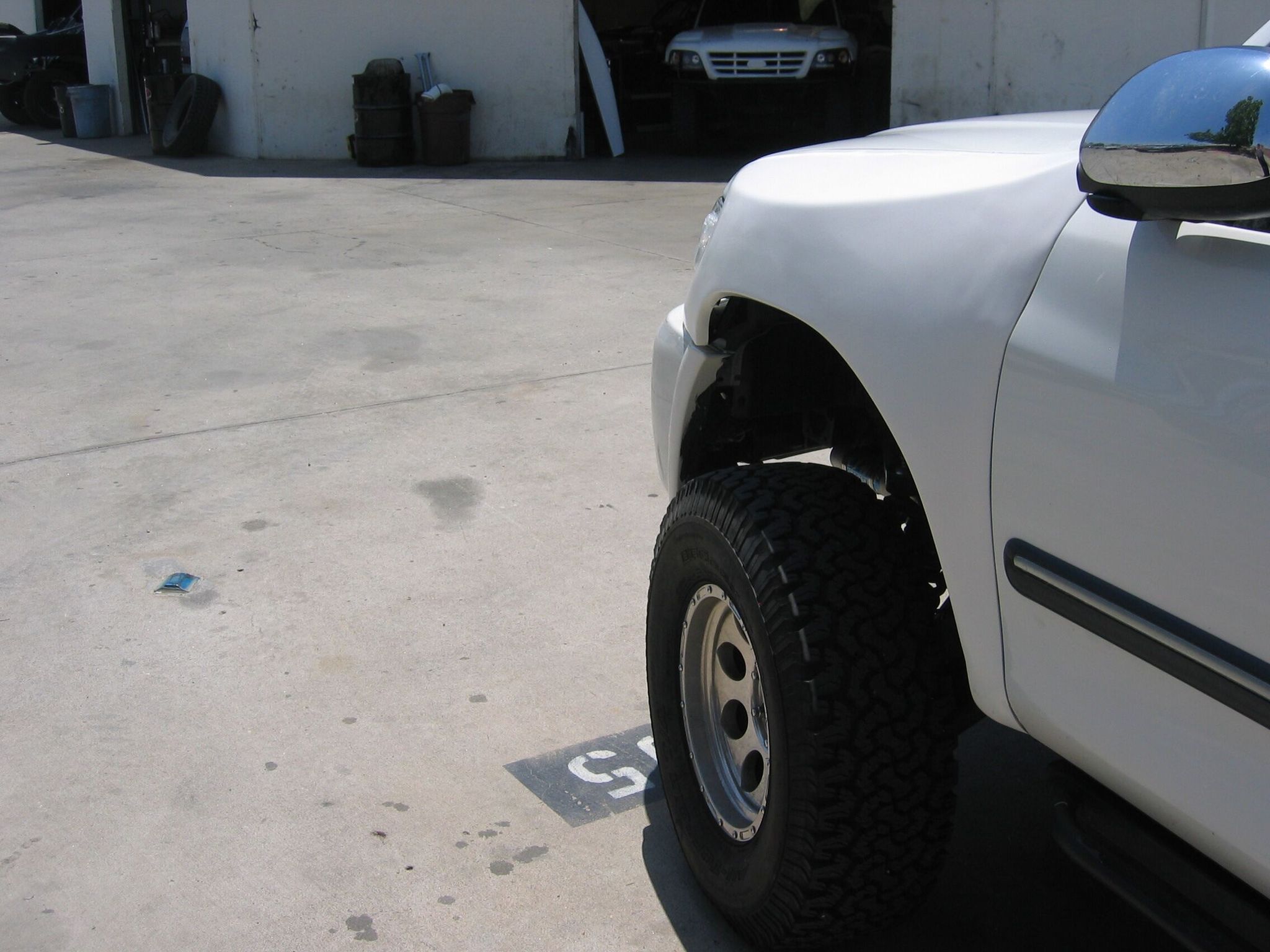 2000-2006 Toyota Tundra Access Cab Replacement Fenders with 4 Bulge Design - Durable Auto Body Parts for Off-Road & Daily Driving