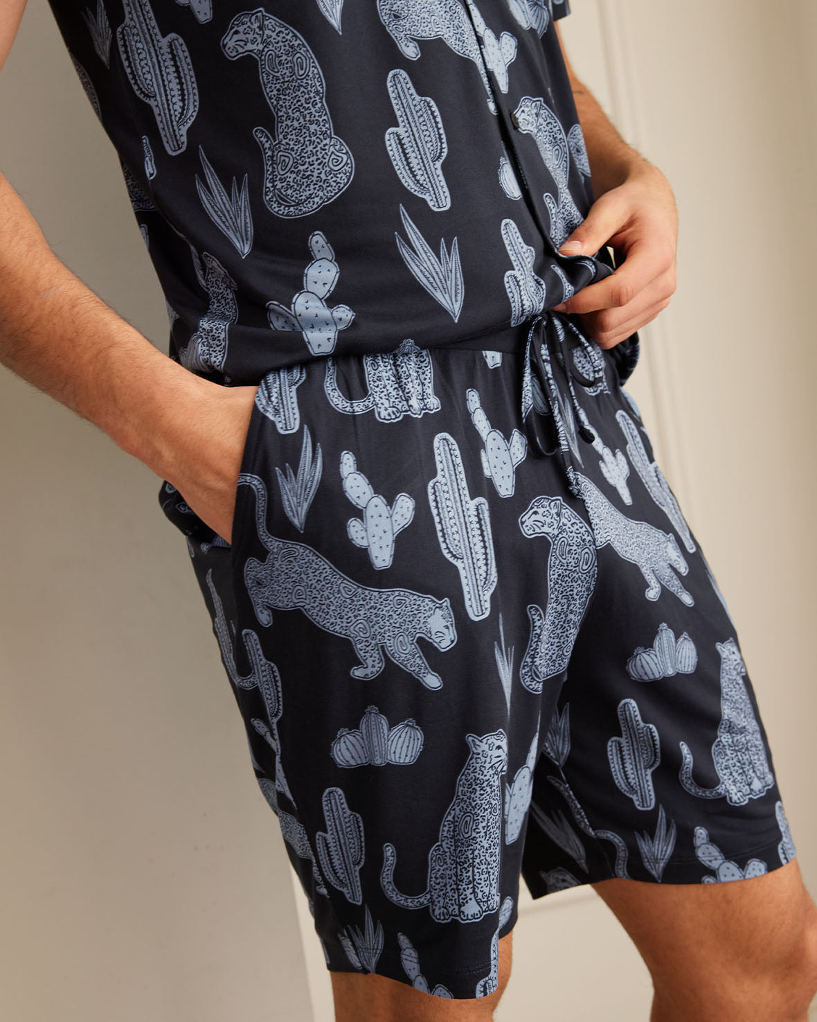 Midnight Leopard Print Short Sleeve Pajama Set for Women - Soft Sleepwear for Summer Nights & Lounge Wear