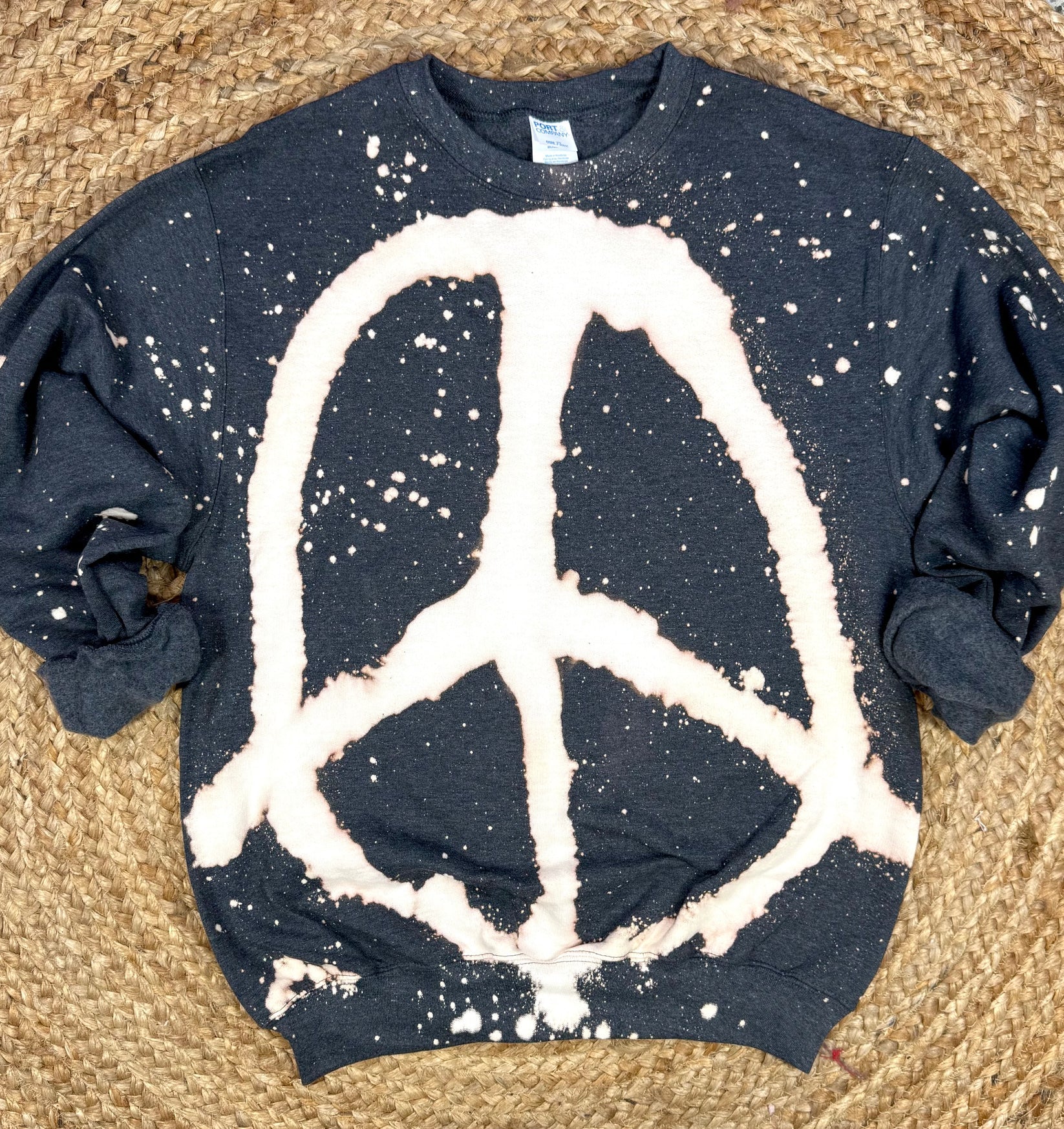 Grafitti Peace Sweatshirt - Unisex Pullover Hoodie in Black & White | Streetwear Fashion, Urban Style, Casual Wear for Men & Women