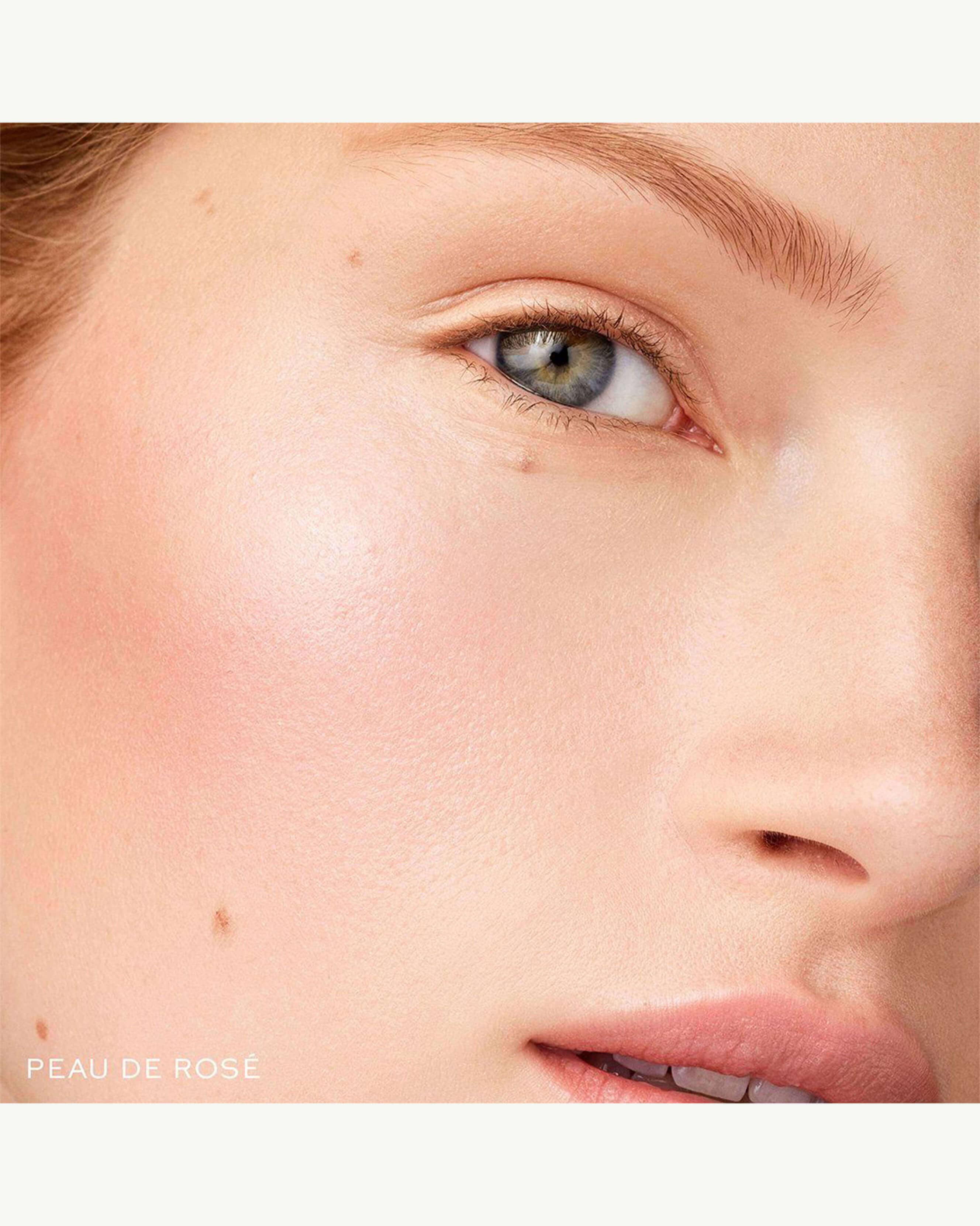 Best Super Loaded Tinted Highlight - Creamy Highlighter Stick for Face & Body - Perfect for Contouring, Glowing Makeup & Natural Everyday Look