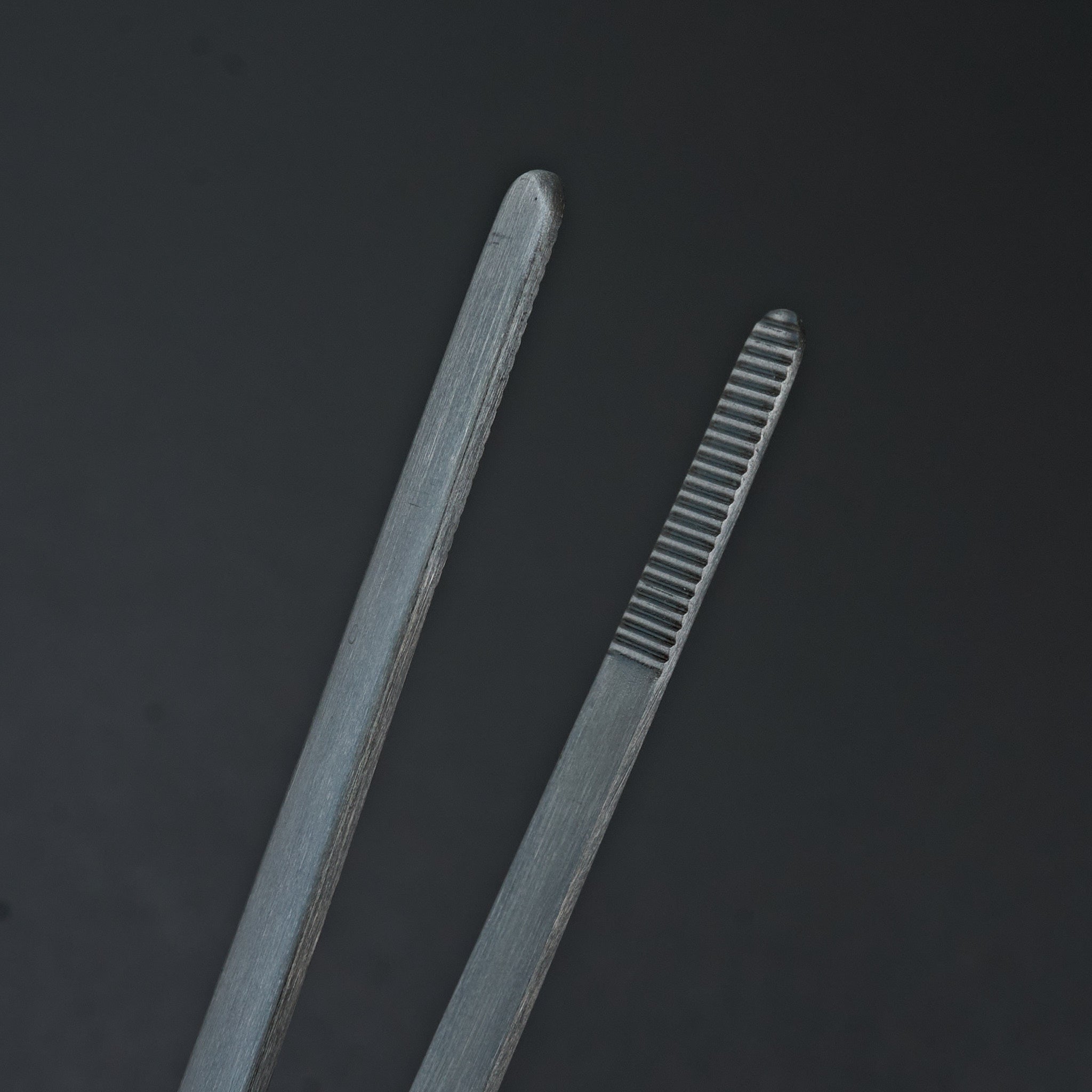 Gestura 10 Stand Tweezers - Gunmetal Stainless Steel Precision Tweezers for Eyebrows, Splinters & Crafts - Perfect for Salon, DIY & First Aid Kits