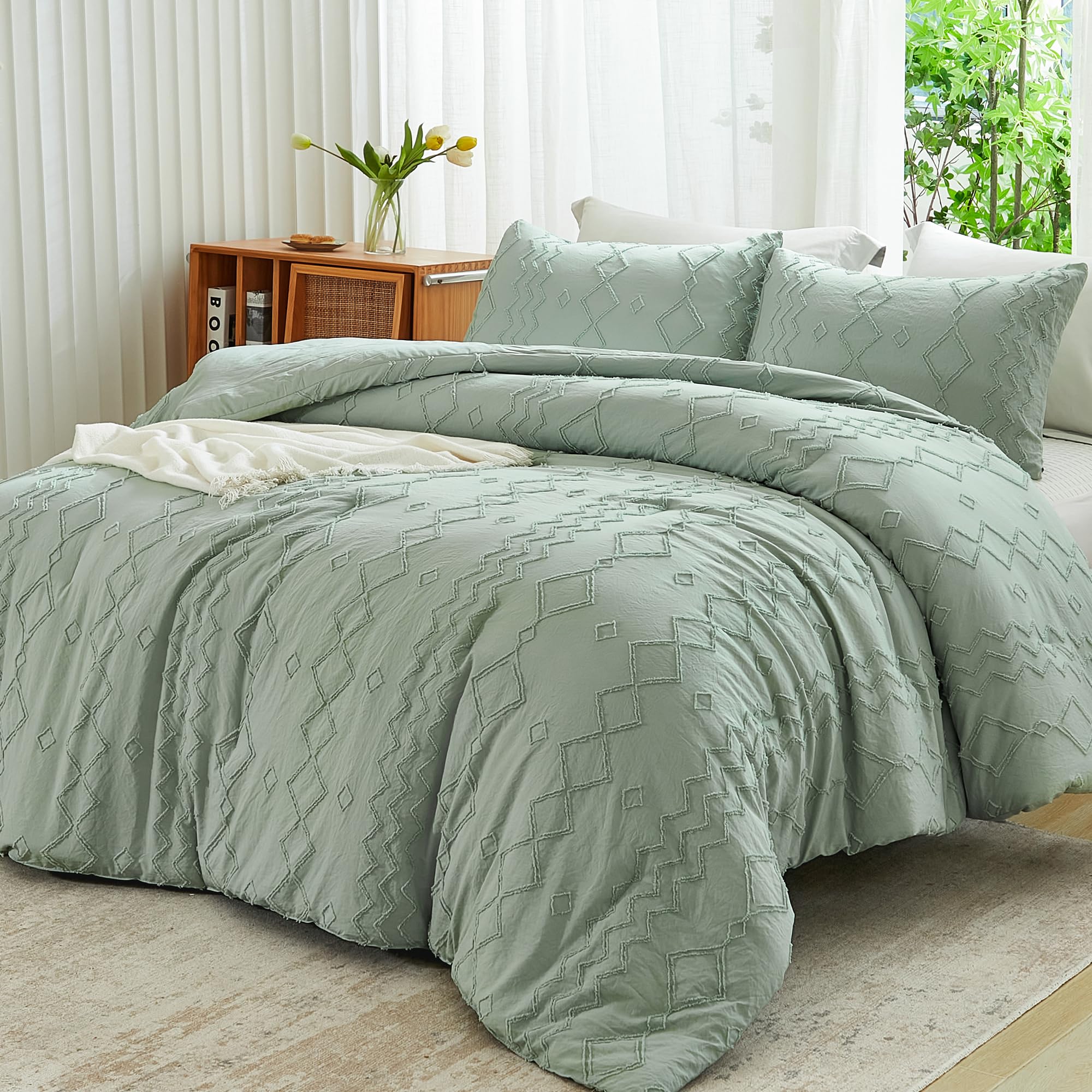 Andency Sage Green Tufted Comforter Set King Size (104x90 Inches) - 3 Piece Boho Farmhouse Bedding with Geometric Design | Soft Microfiber Down Alternative Comforter & Pillowcases | Perfect for Master Bedroom, Guest Room & Cozy Farmhouse Decor