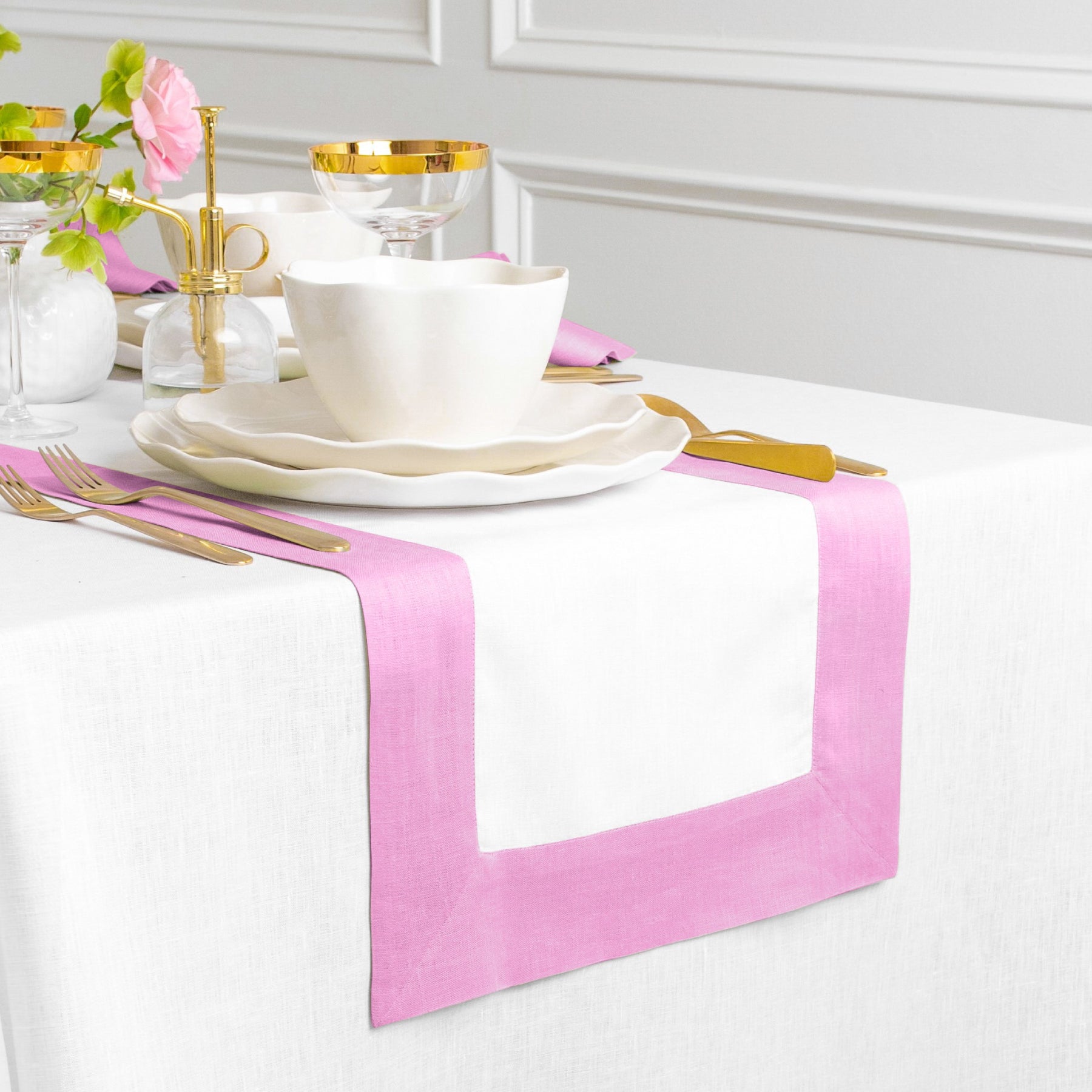 Stylish Contempo Table Runner for Dining & Decor - Perfect for Holidays, Weddings & Home Decor