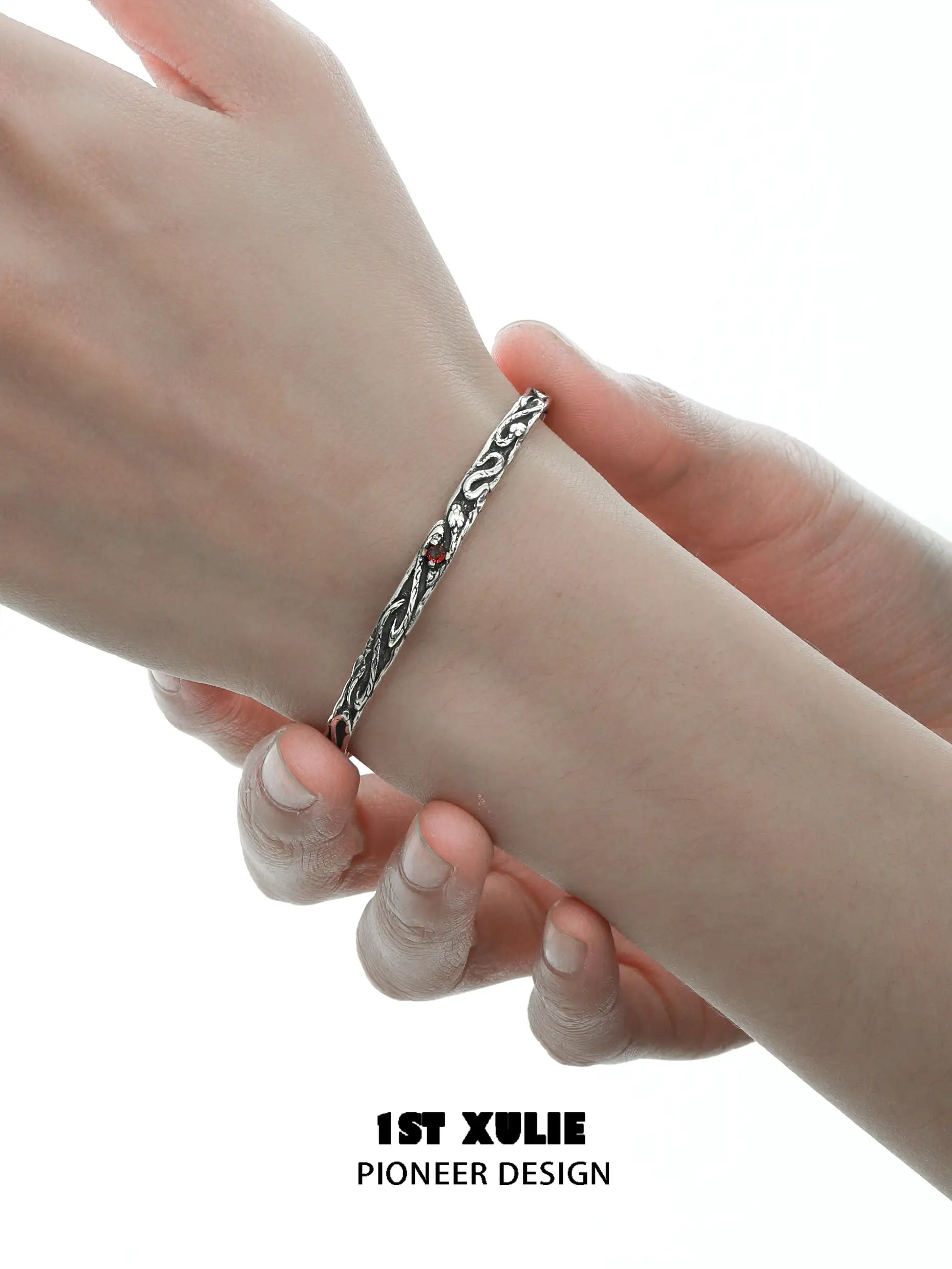 Snake Bite S925 Sterling Silver Crystal Bangle Bracelet™ - Elegant Jewelry for Women, Perfect for Parties, Weddings & Everyday Wear
