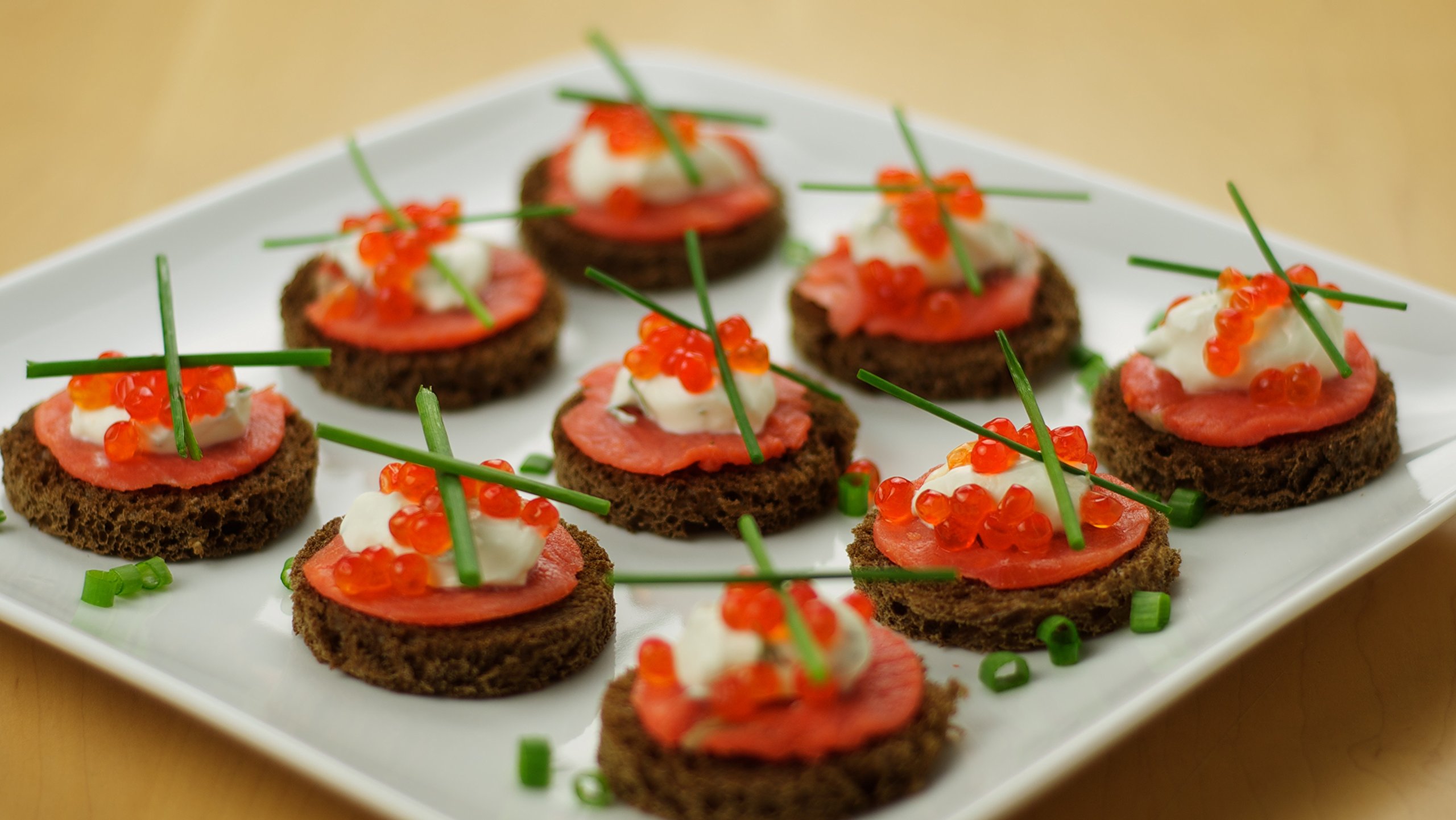 Premium Smoked Norwegian Salmon from New York - 2 Pack (7 Oz Each) - Sliced for Toast with 3 Flavor Options: Pepper, Traditional & Dill - Includes Gourmet Honey Mustard Dill Sauce - Perfect for Brunch, Charcuterie Boards & Gourmet Sandwiches