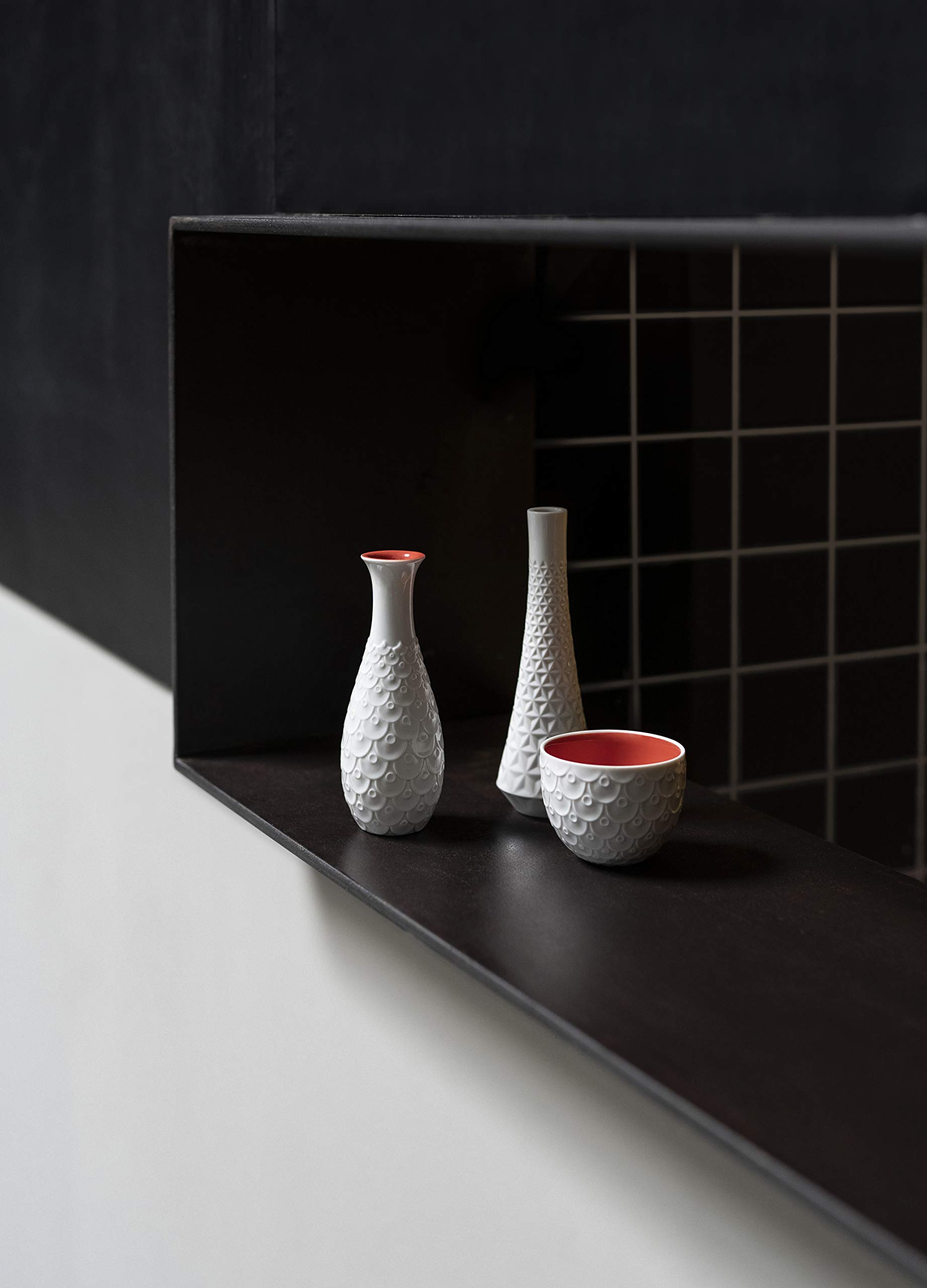 LLADRÓ Porcelain Sake Bottle - Elegant Japanese Ceramic Sake Decanter for Traditional Dining & Gift Giving