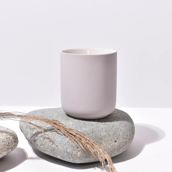 Relaxing Sandalwood & Cedarwood Aromatherapy Candle - 280g Scented Soy Wax Candle for Stress Relief, Meditation & Home Spa