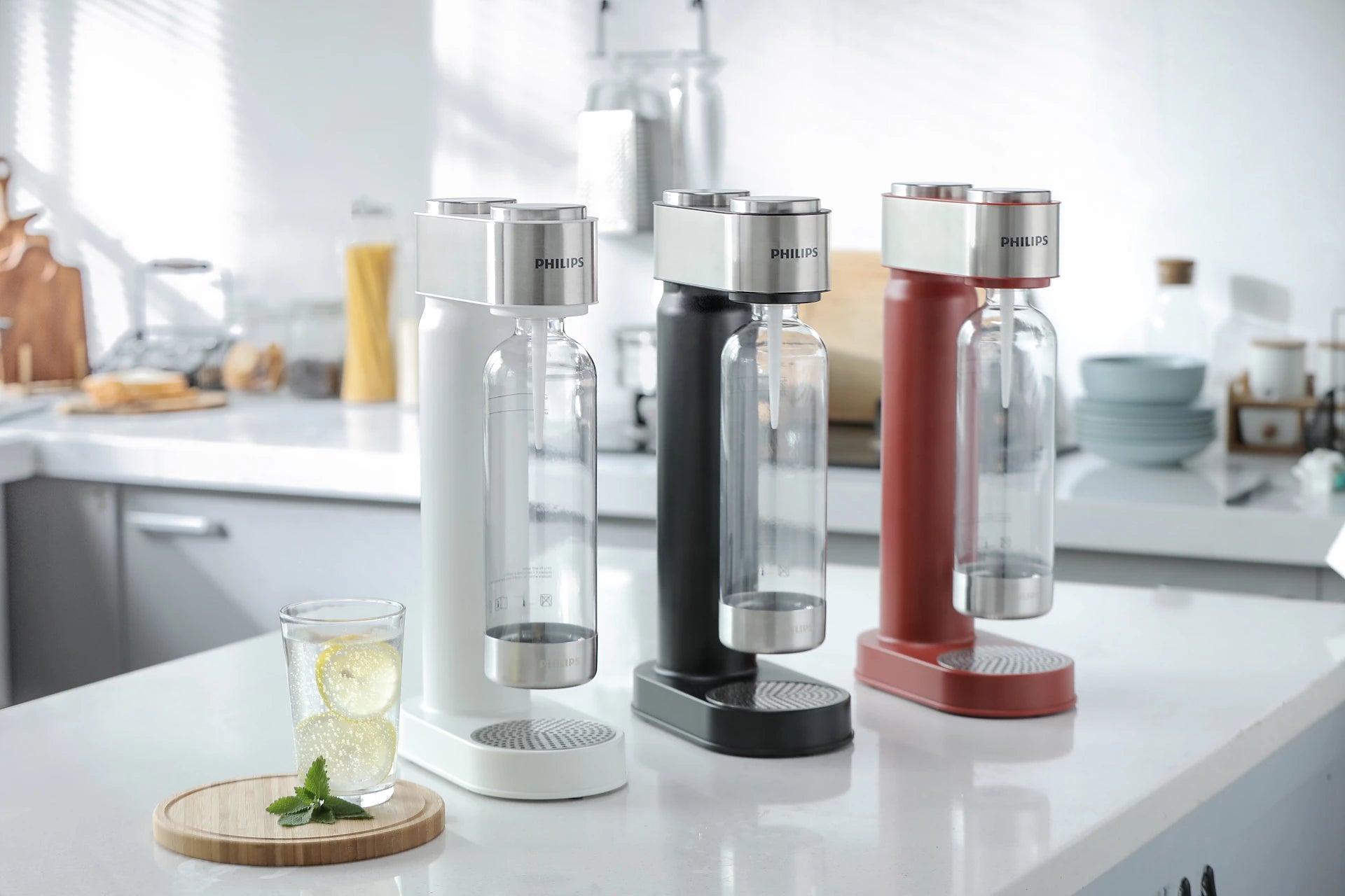 Philips Sparkling Water Maker with 1L BPA-Free PET Bottle - Home Carbonation System for Healthy Drinks, Cocktails & Soda | Perfect for Kitchen, Office & Parties