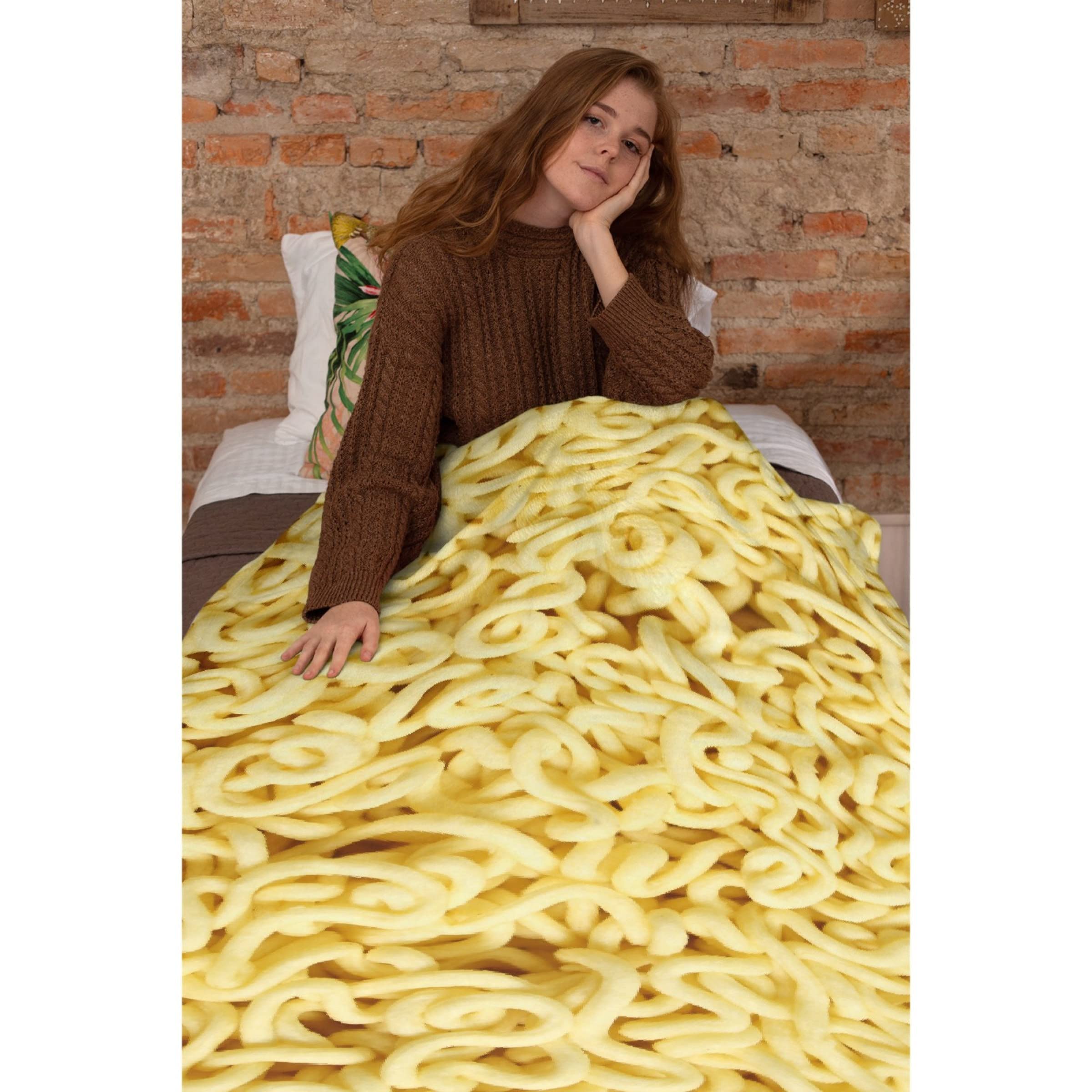 Darani Instant Noodles Themed Funny Food Print Lightweight Super Soft Cozy Flannel Throw Blanket - 120x90 Inches Extra Large Warm Blanket for Family, Bed, Couch & Movie Nights - Perfect Gift for Ramen Lovers & Anime Fans