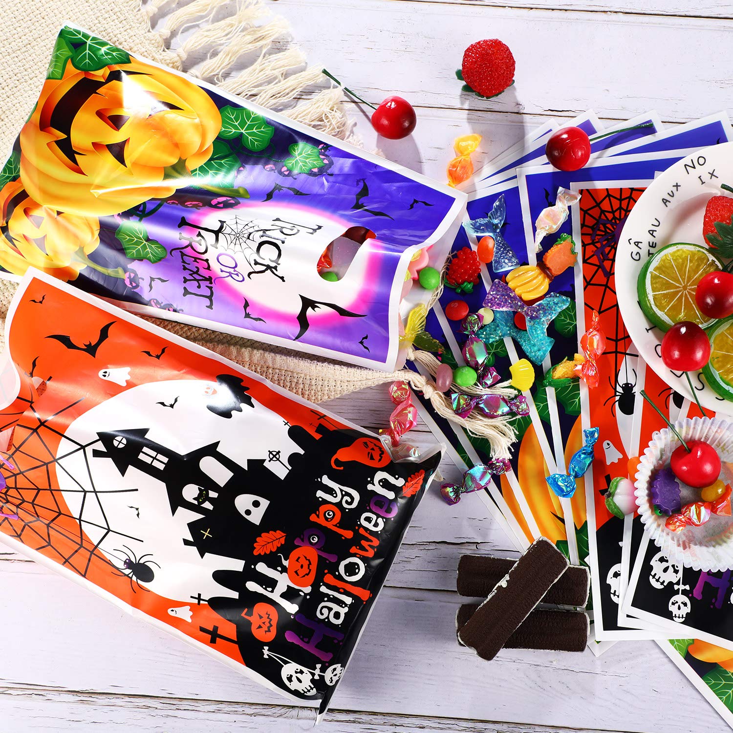 100-Piece Halloween Plastic Treat Bags Bulk - Reusable Jack O'Lantern Pumpkin Candy Bags for Trick or Treat, Halloween Party Favors & Classroom Treats | Perfect for Halloween Parties, School Events & Neighborhood Trick-or-Treating