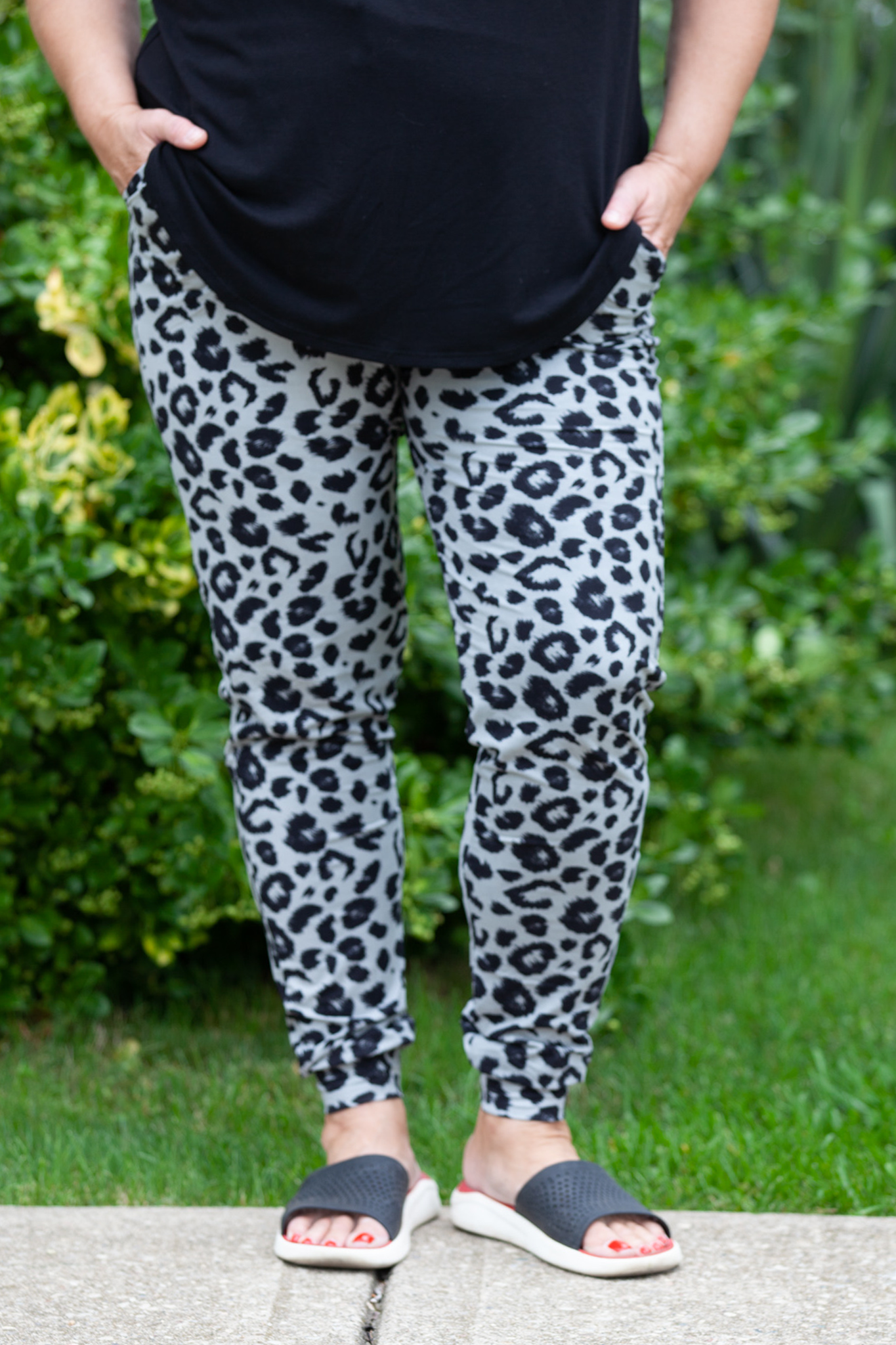 Snow Leopard Print Joggers for Women - Soft Fleece Lounge Pants for Yoga, Running & Casual Wear