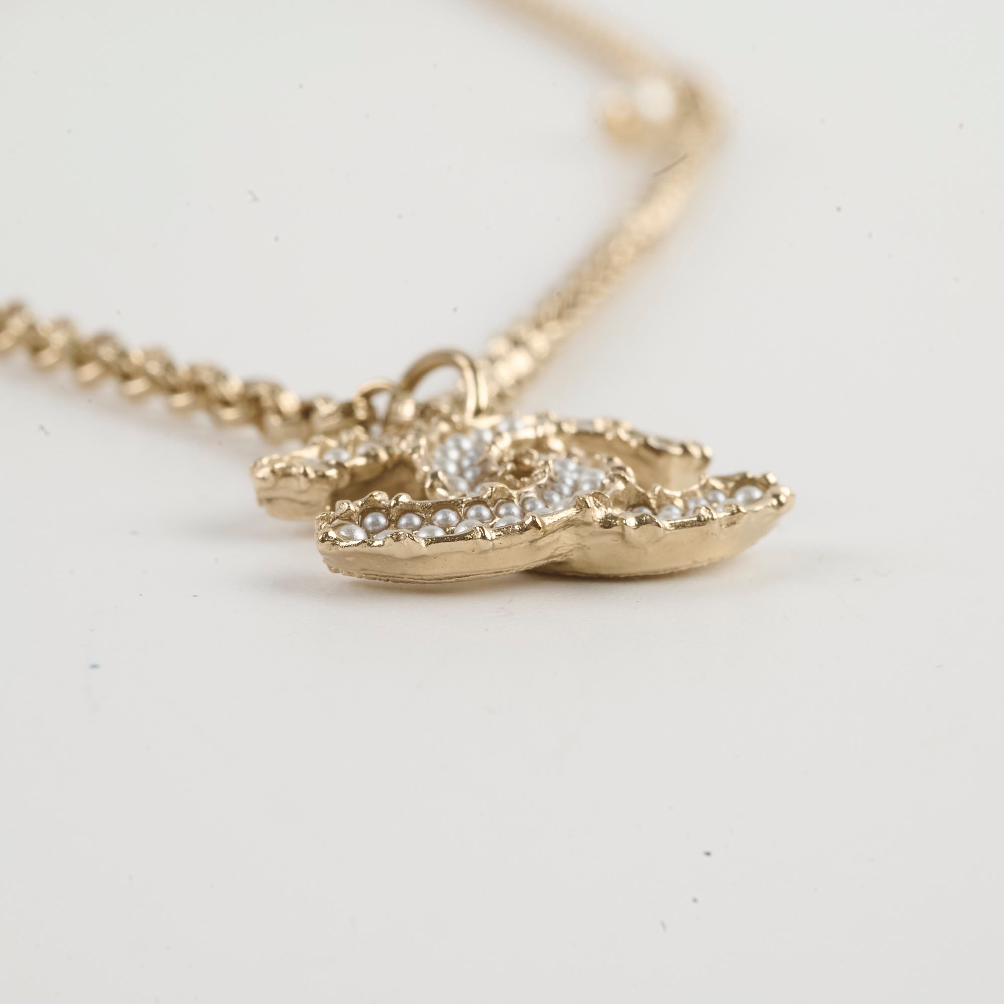 Chanel CC Logo Pearl Necklace - Luxury Fashion Jewelry for Women, Perfect for Parties, Weddings & Special Occasions