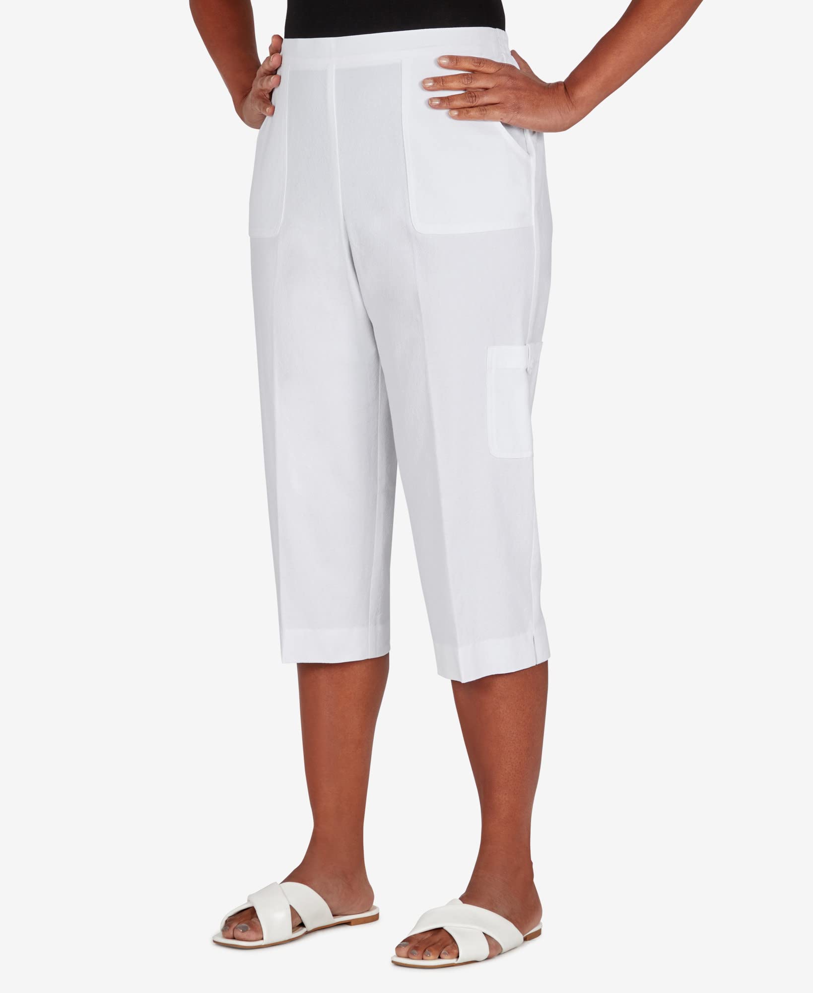 Alfred Dunner Women's Petite Cargo Pocket Capri Pants - Comfortable Stretch Fit for Petite Women | Perfect for Casual Wear, Outdoor Activities & Travel