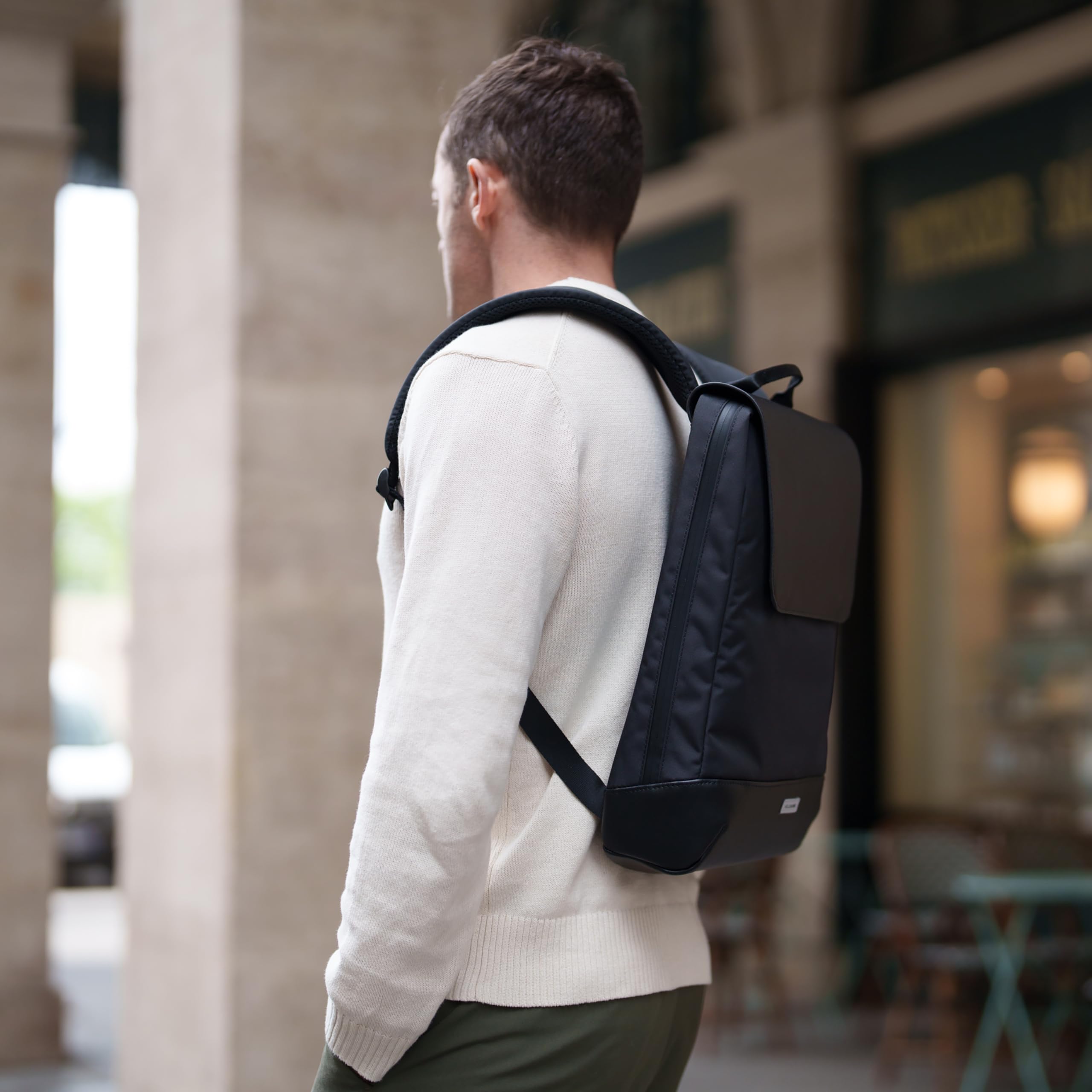 Moleskine Metro Collection Slim Laptop Backpack - Lightweight Tablet & 15 Inch Laptop Backpack (31x42x10cm) - Perfect for Work, School & Travel - Black