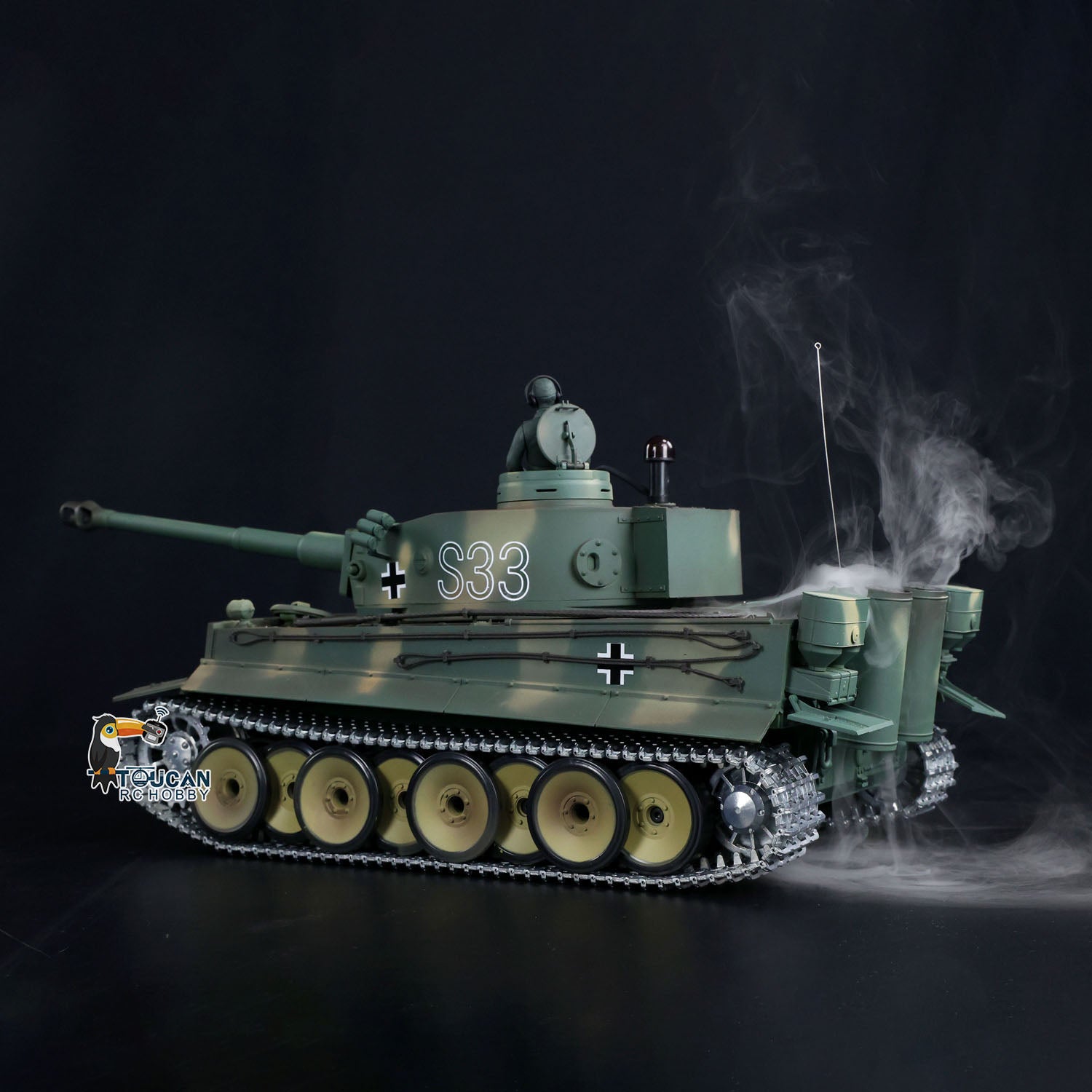 1:16 Henglong 7.0 German Tiger I RTR RC Tank with Metal Tracks, BB Shooting, Infrared Battle & Smoke Effects - 340° Rotating Turret - Perfect for Military Enthusiasts, Collectors and RC Tank Battles