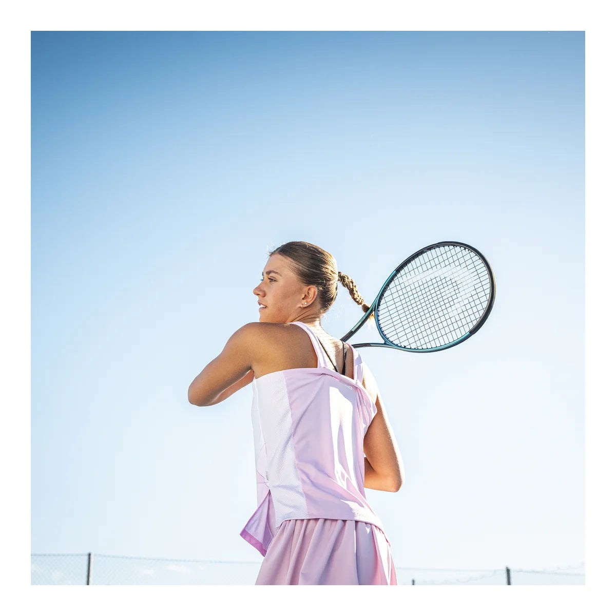 2025 Head Gravity Team Tennis Racket - Lightweight Carbon Fiber Racquet for Men & Women | Perfect for Beginners & Intermediate Players | Ideal for Training, Matches & Recreational Play