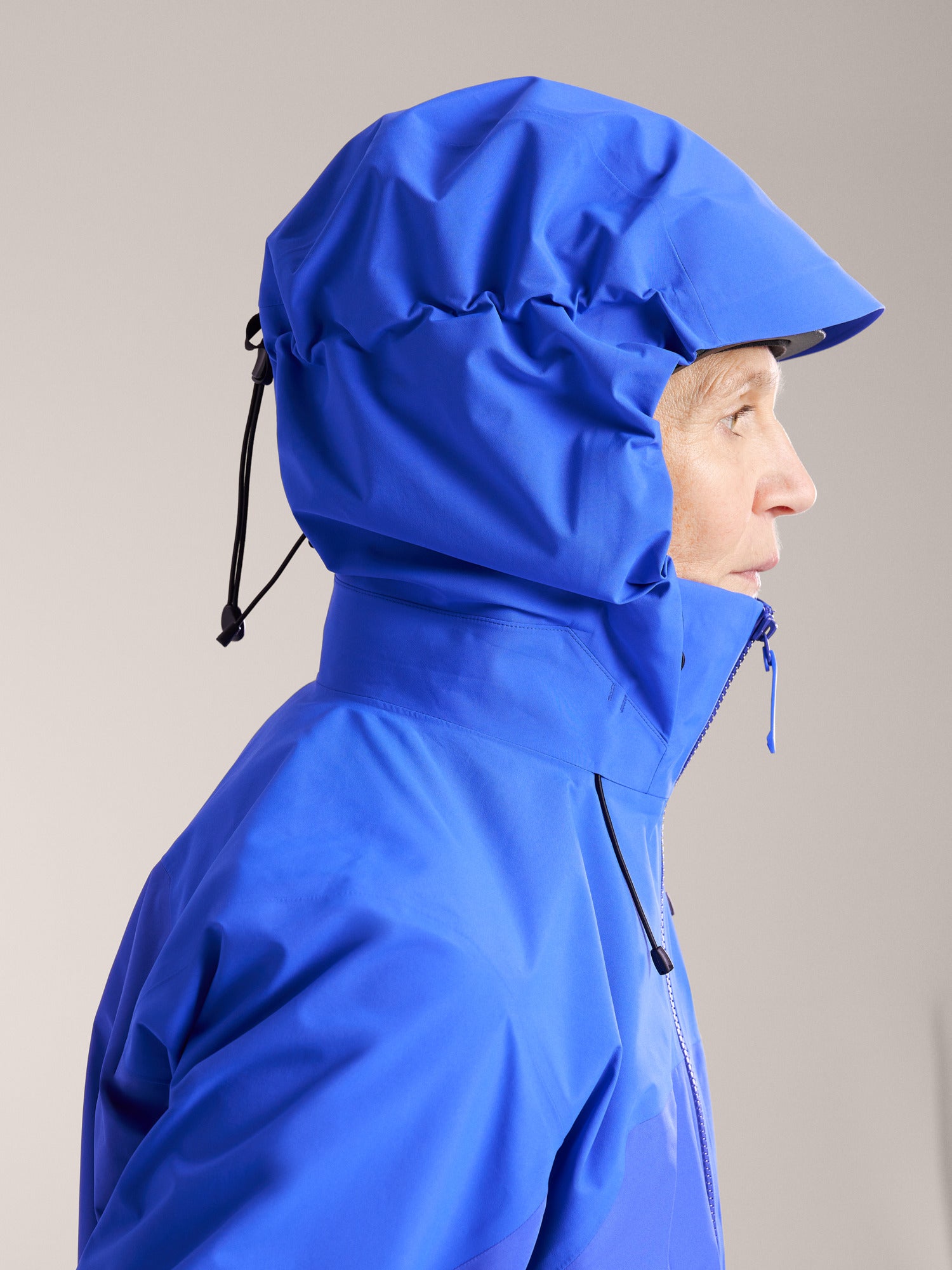 Women's Beta AR Jacket - Lightweight Waterproof Hiking Shell for Outdoor Adventures | Perfect for Trail Running, Camping & Mountain Climbing