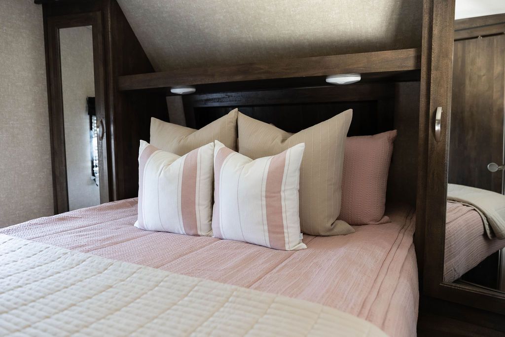 Alexandria Luxe Beddy's - Premium Soft & Cozy Bedding Set for Ultimate Comfort | Perfect for Master Bedrooms, Guest Rooms & Cozy Nights